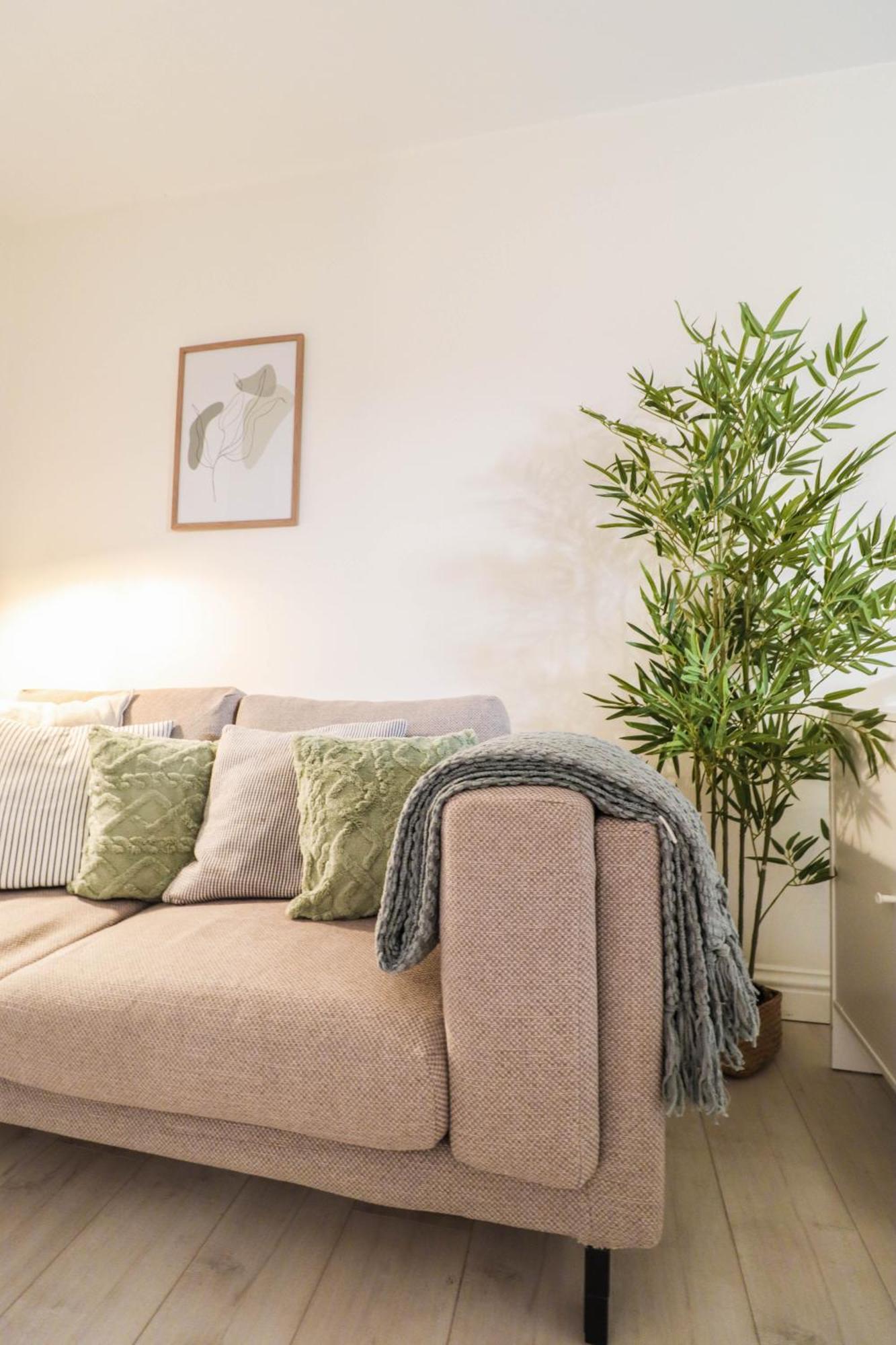 Apartment Beautiful 2-Bedroom Flat Just Steps From Oval Station