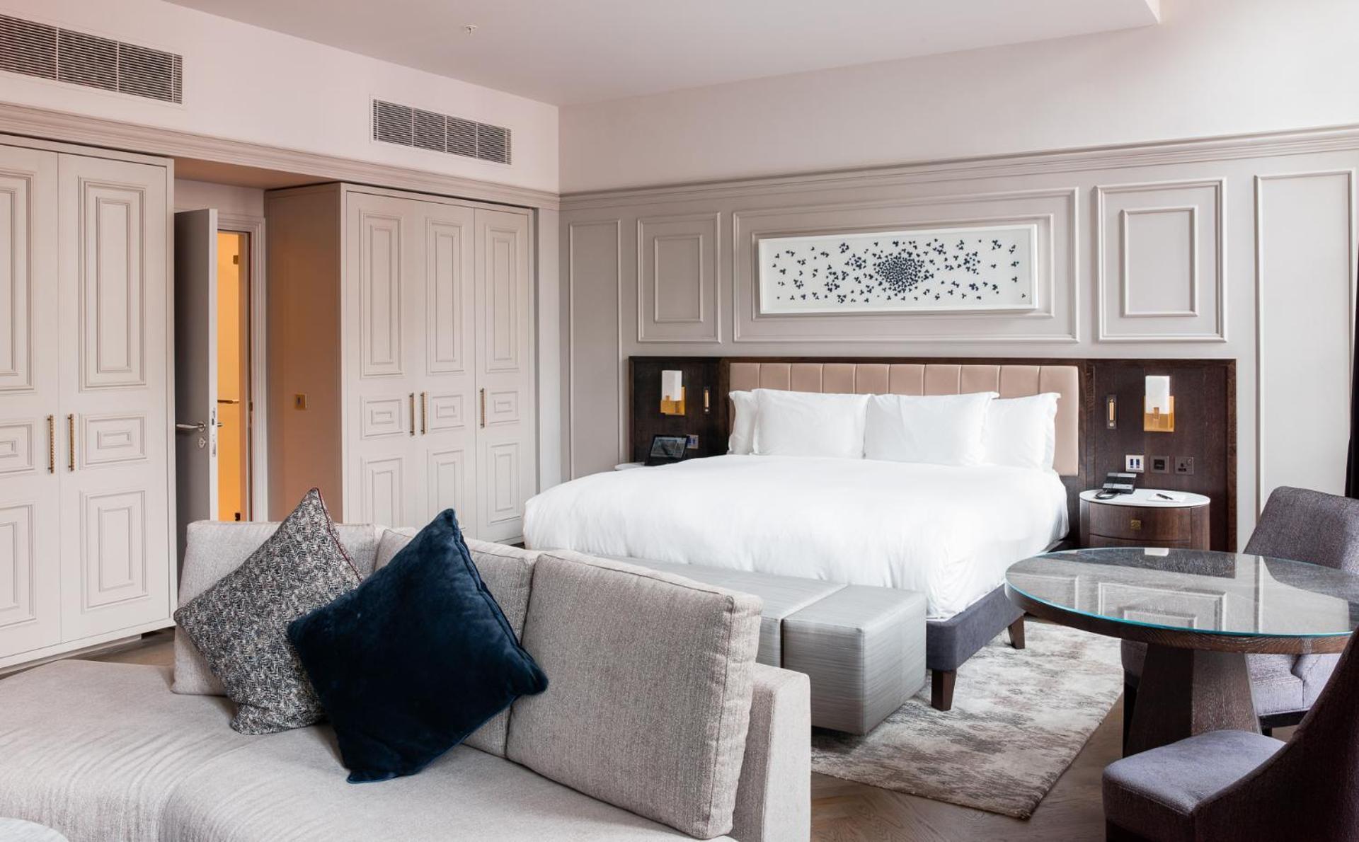 The Trafalgar St. James, Curio Collection By Hilton London