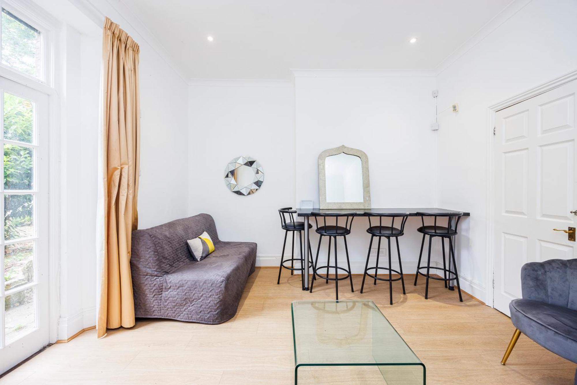 Aparthotel Mansion House With Spacious Close To Excel And Canarywharf