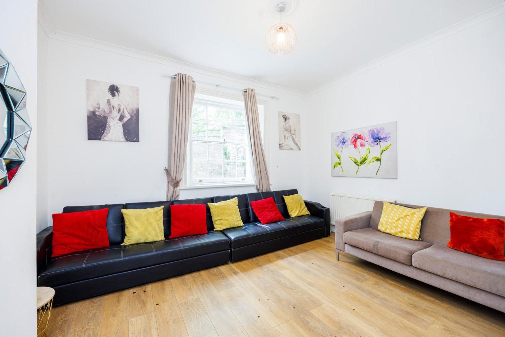 Aparthotel Mansion House With Spacious Close To Excel And Canarywharf