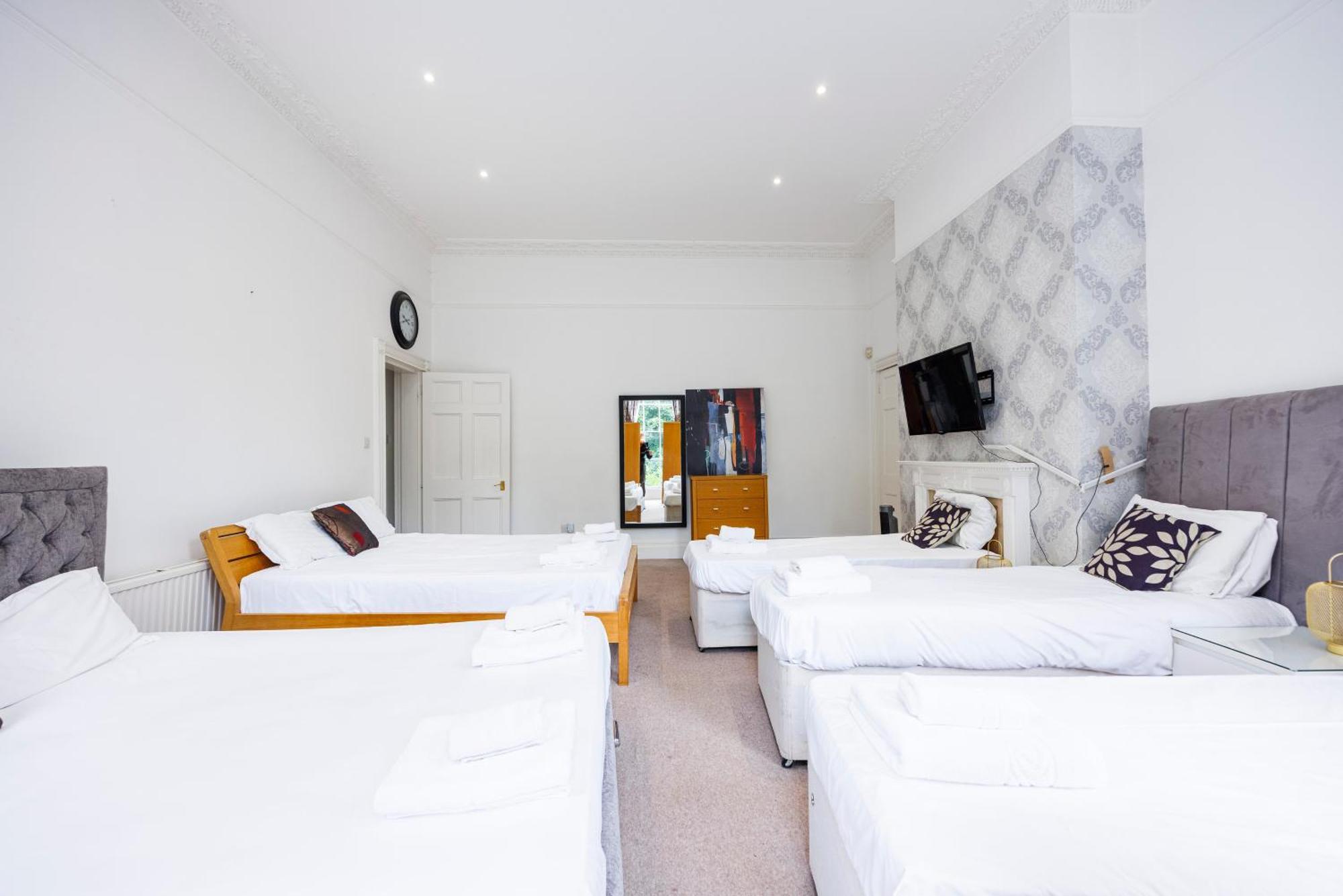 Aparthotel Mansion House With Spacious Close To Excel And Canarywharf London