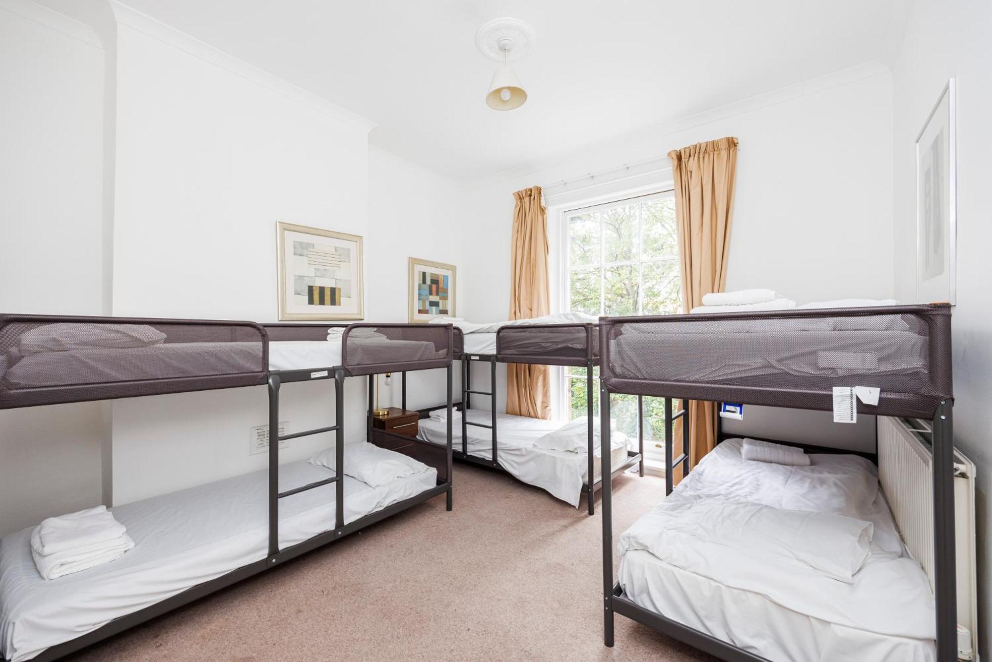 Mansion House With Spacious Close To Excel And Canarywharf Aparthotel London