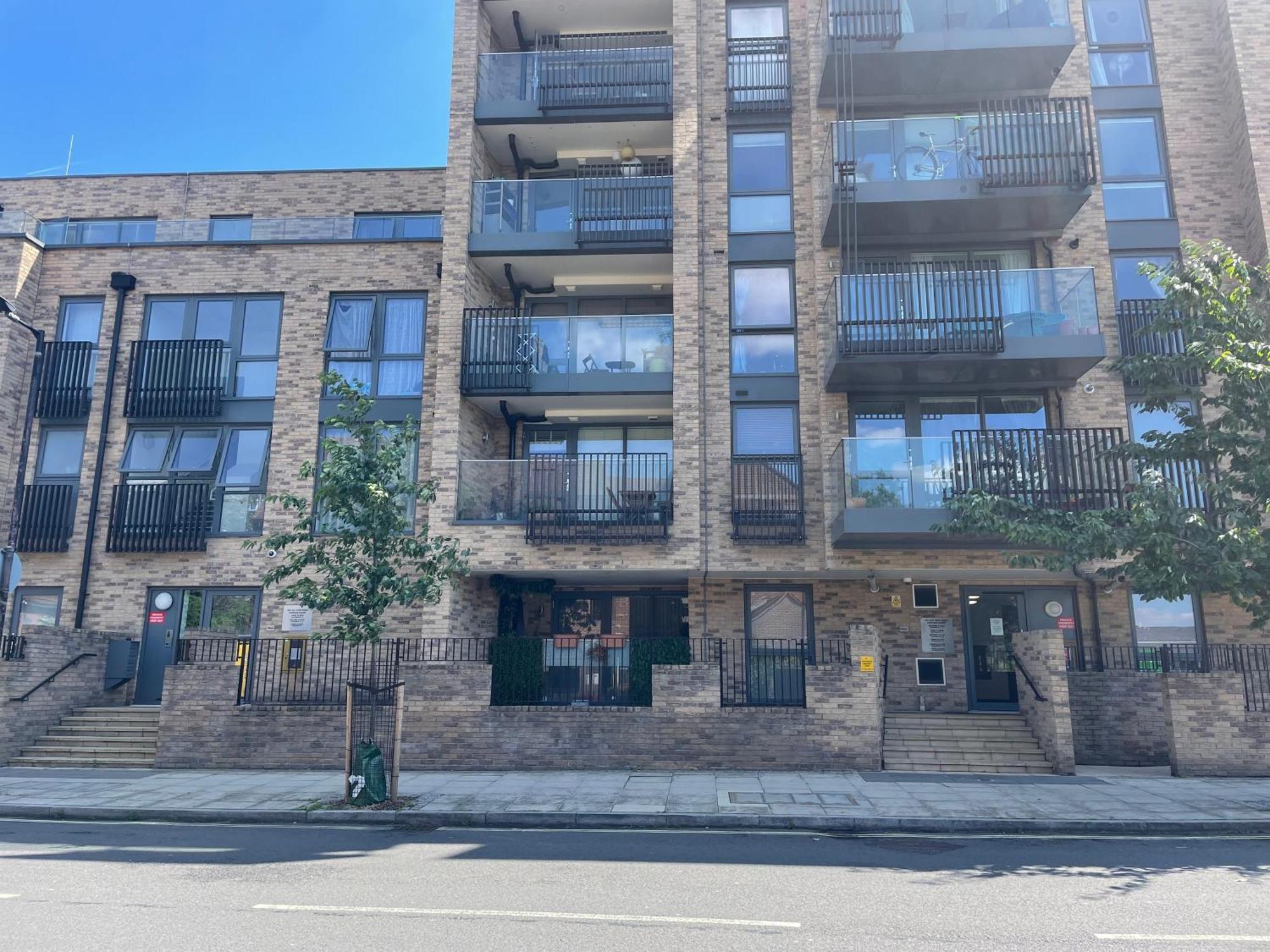 Apartment Modern Luxe Just 10 Mins From Tower Bridge! Easy Access To Tube And Bus