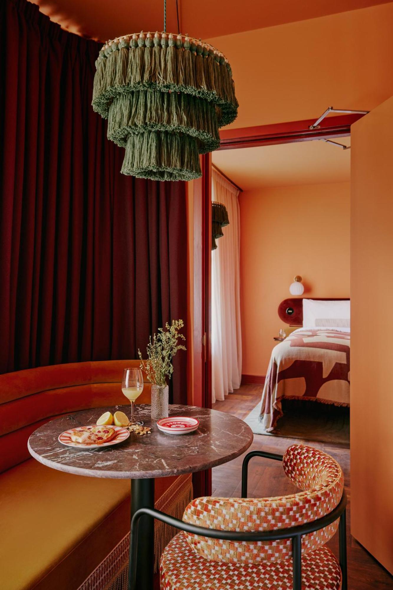 Hotel Ember Locke Kensington 4*