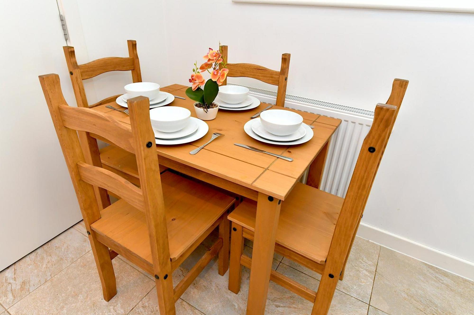 Apartment Bright Amelia - 2 Bed 1 Bath With Wifi And Netflix In The Heart Of