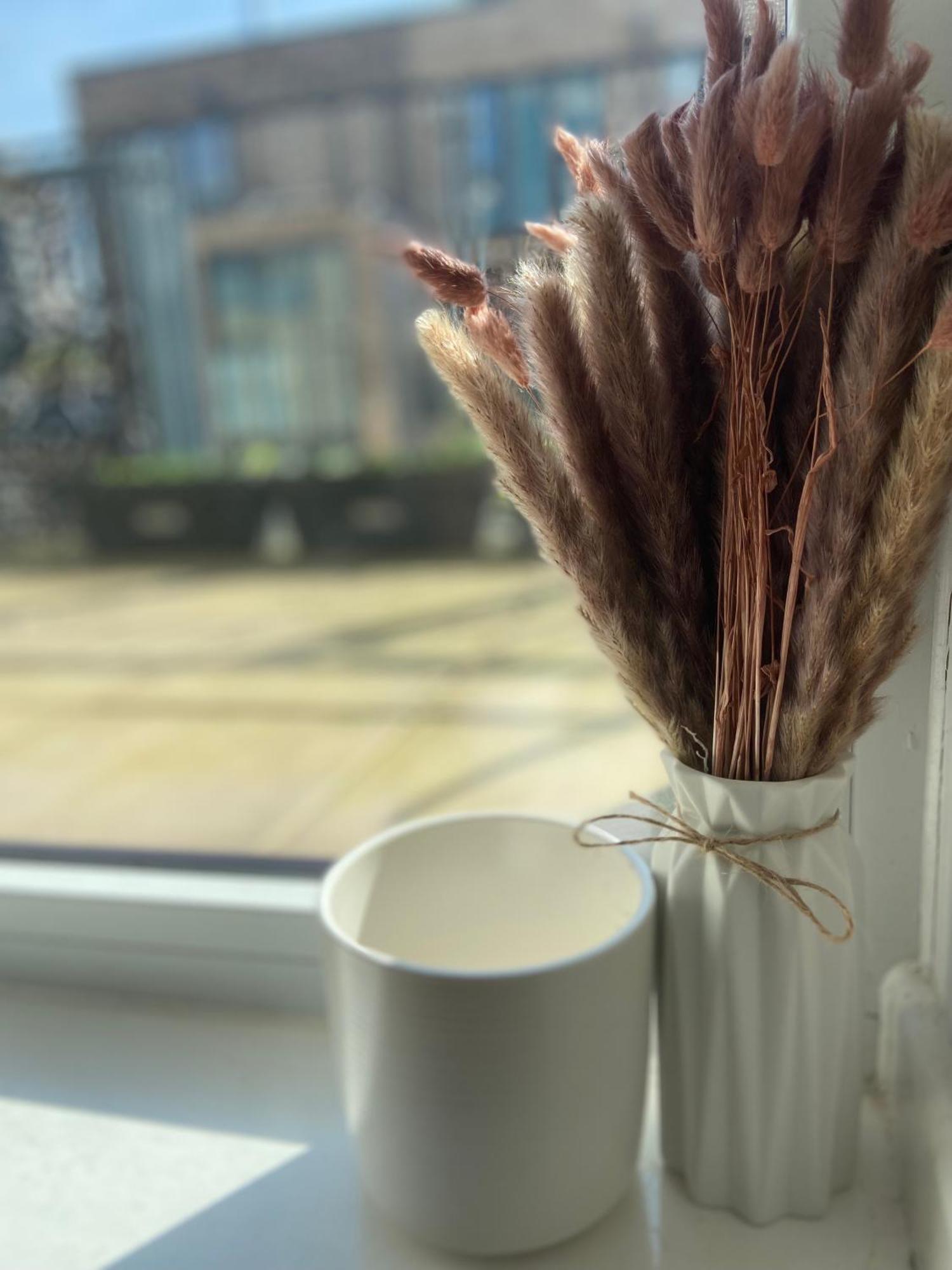 Bright Amelia - 2 Bed 1 Bath With Wifi And Netflix In The Heart Of Apartment London