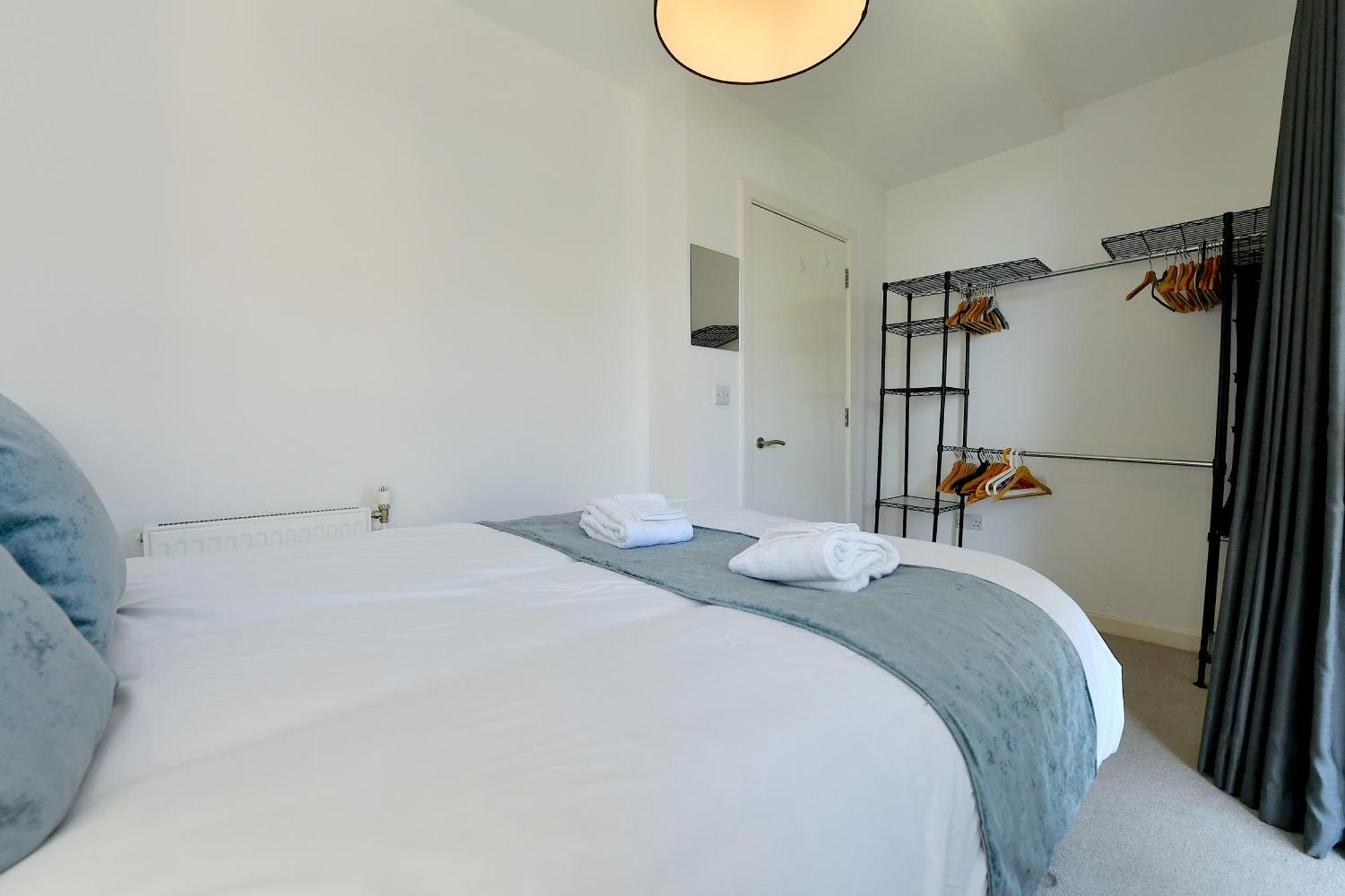 Apartment Bright Amelia - 2 Bed 1 Bath With Wifi And Netflix In The Heart Of *