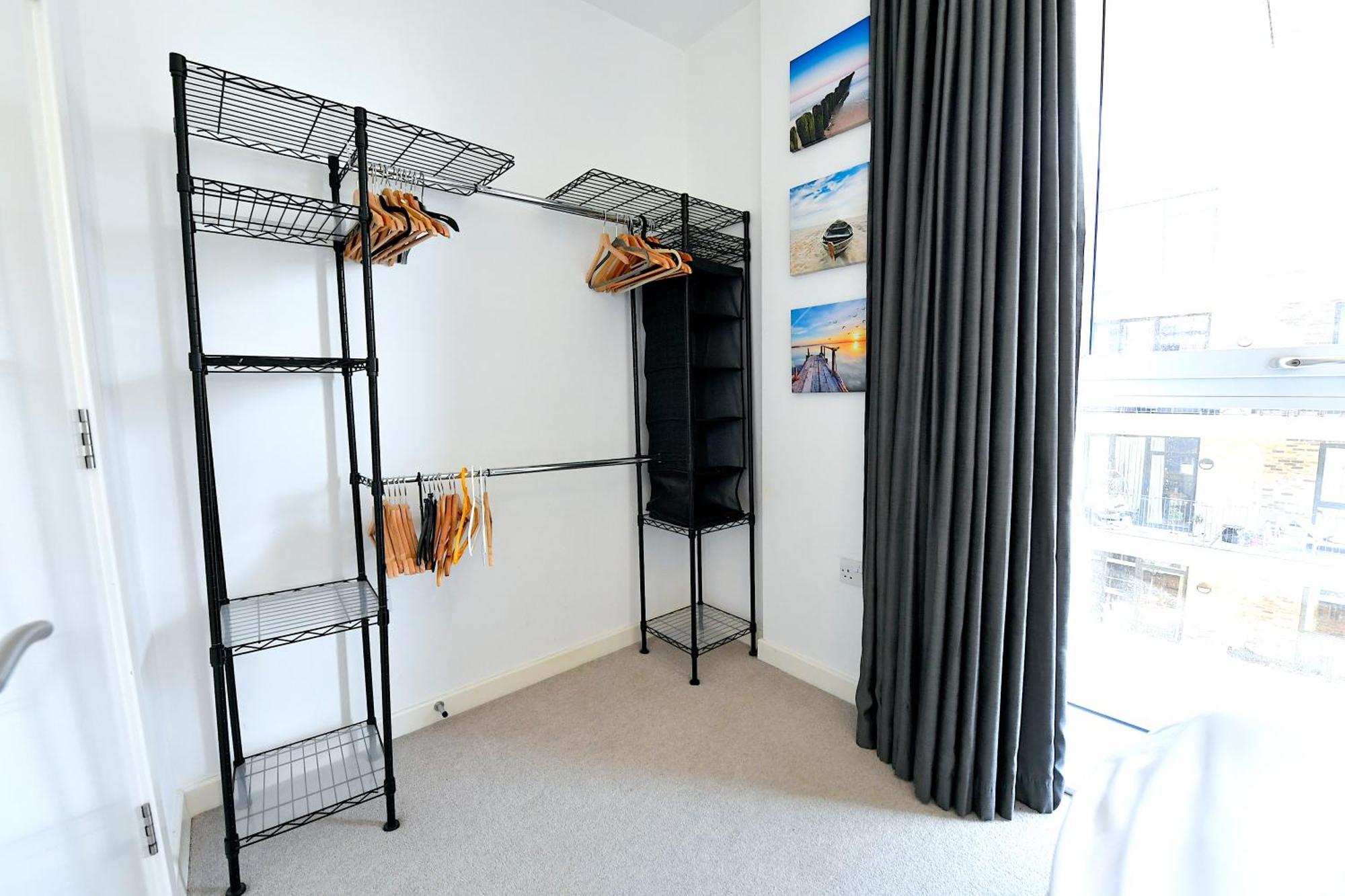 Bright Amelia - 2 Bed 1 Bath With Wifi And Netflix In The Heart Of London