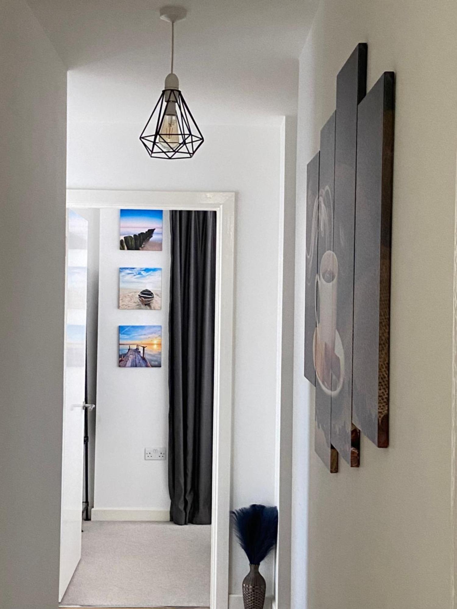 Bright Amelia - 2 Bed 1 Bath With Wifi And Netflix In The Heart Of Apartment