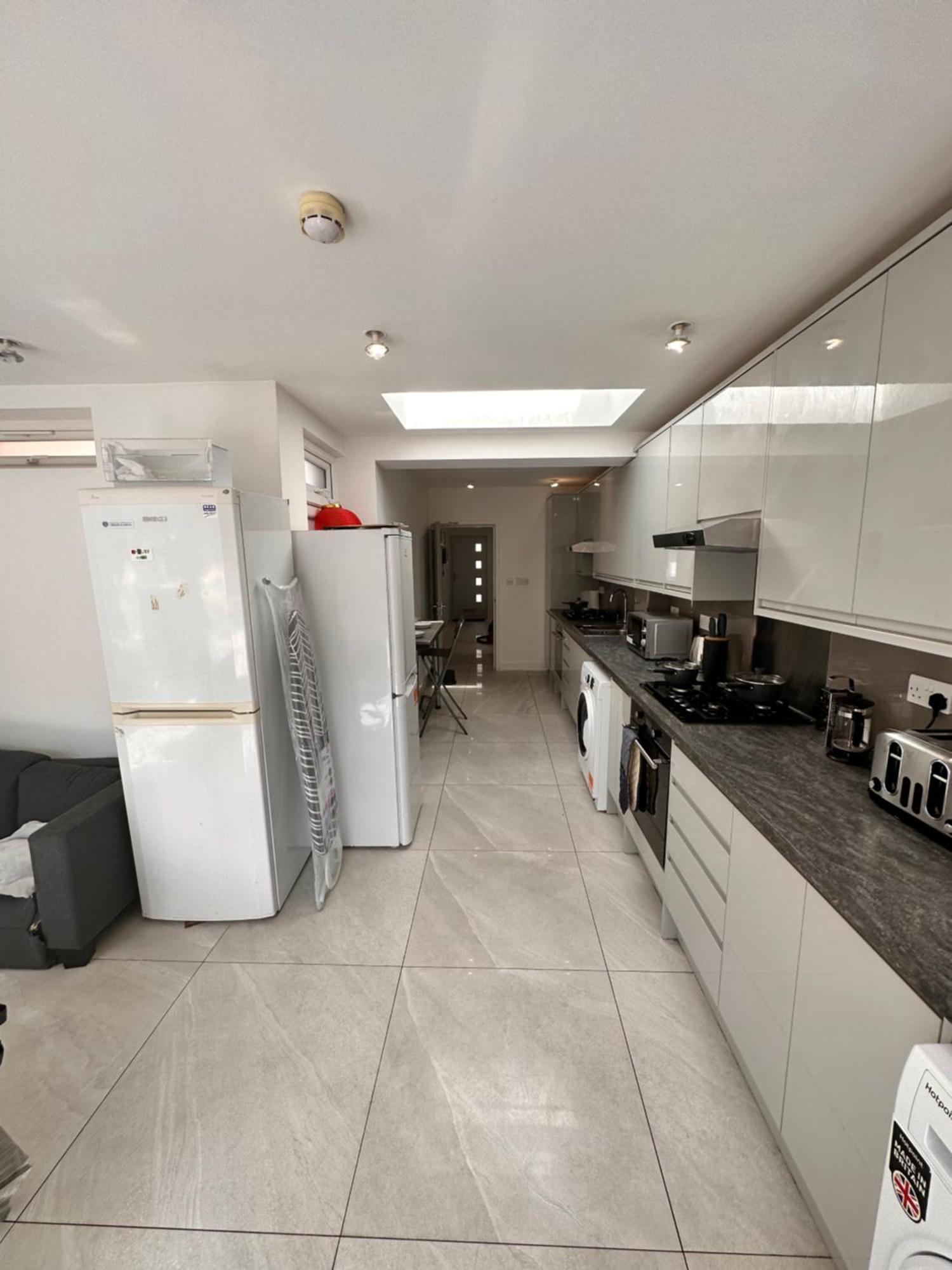 Double And Single In Bromley By Bow Guest house London
