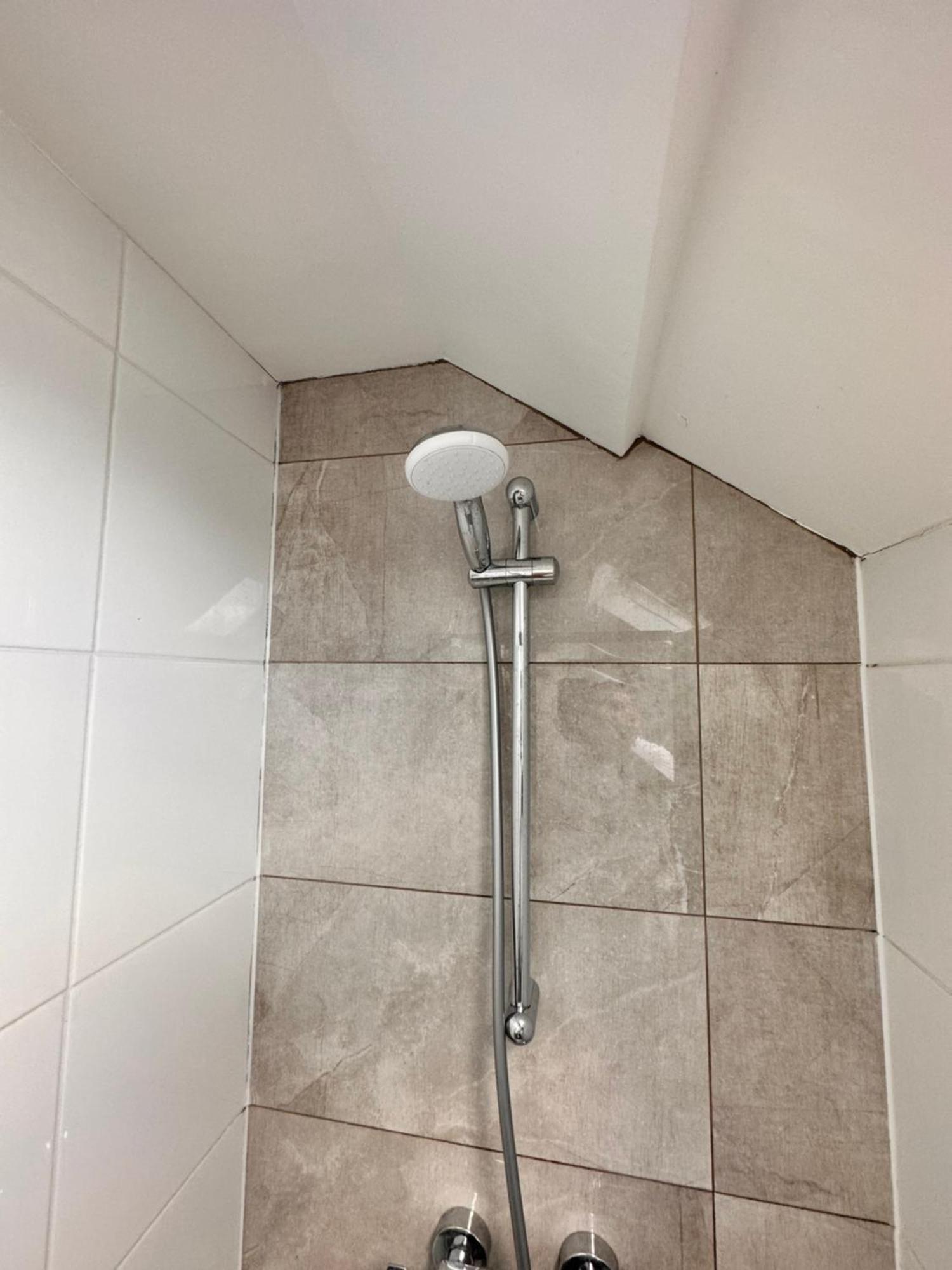 Guest house Double And Single In Bromley By Bow