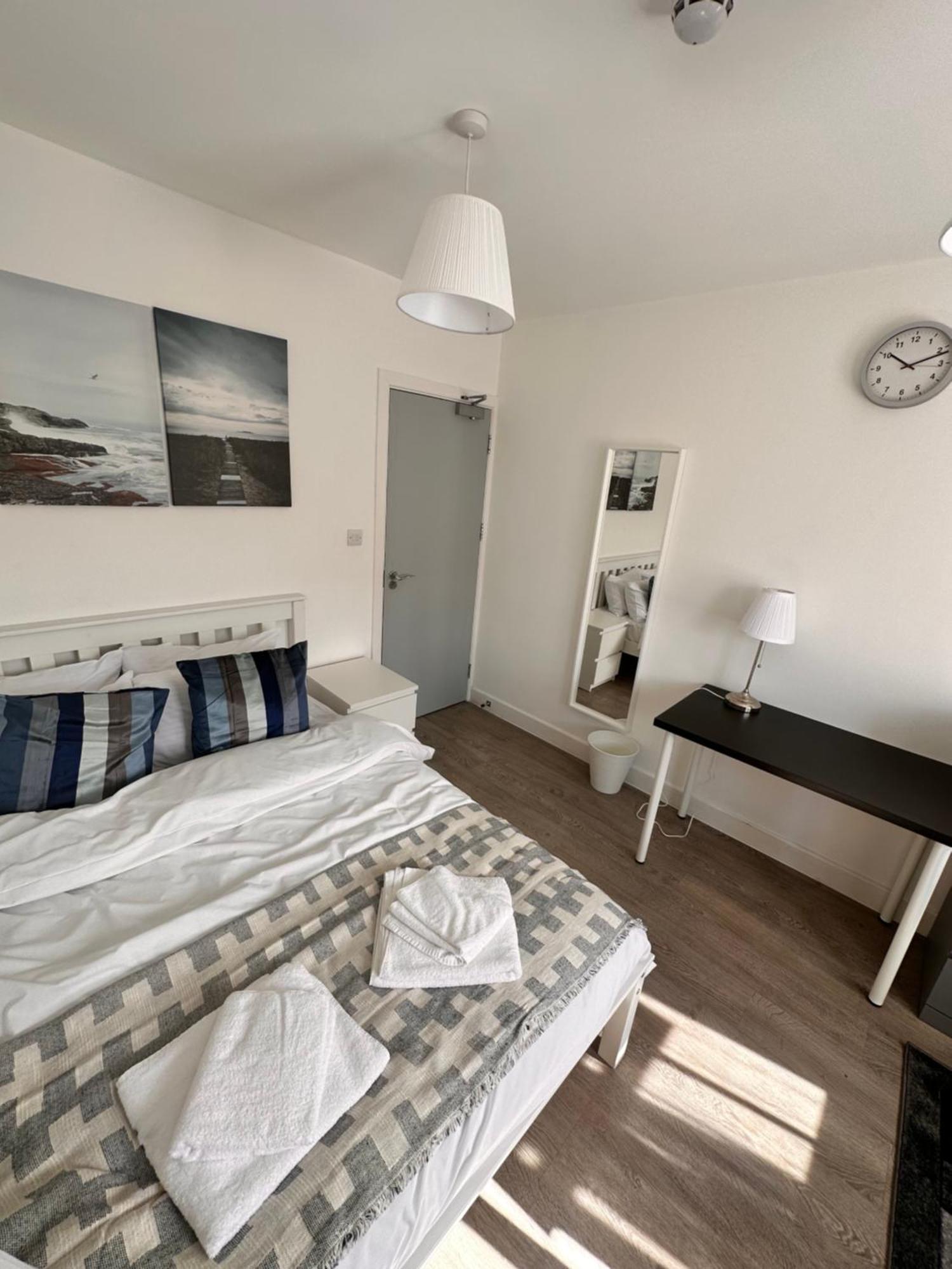 Double And Single In Bromley By Bow Guest house London