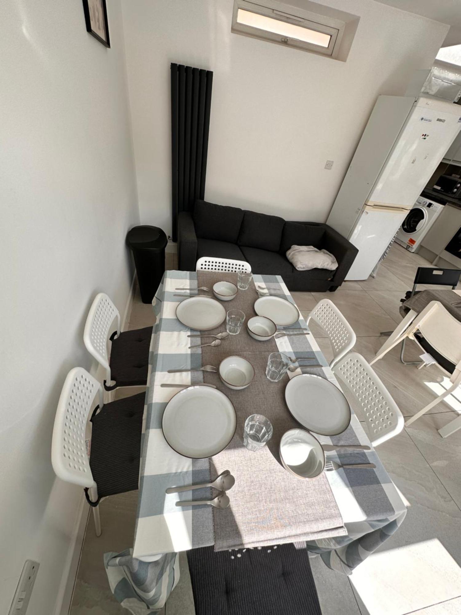 Double And Single In Bromley By Bow Guest house London
