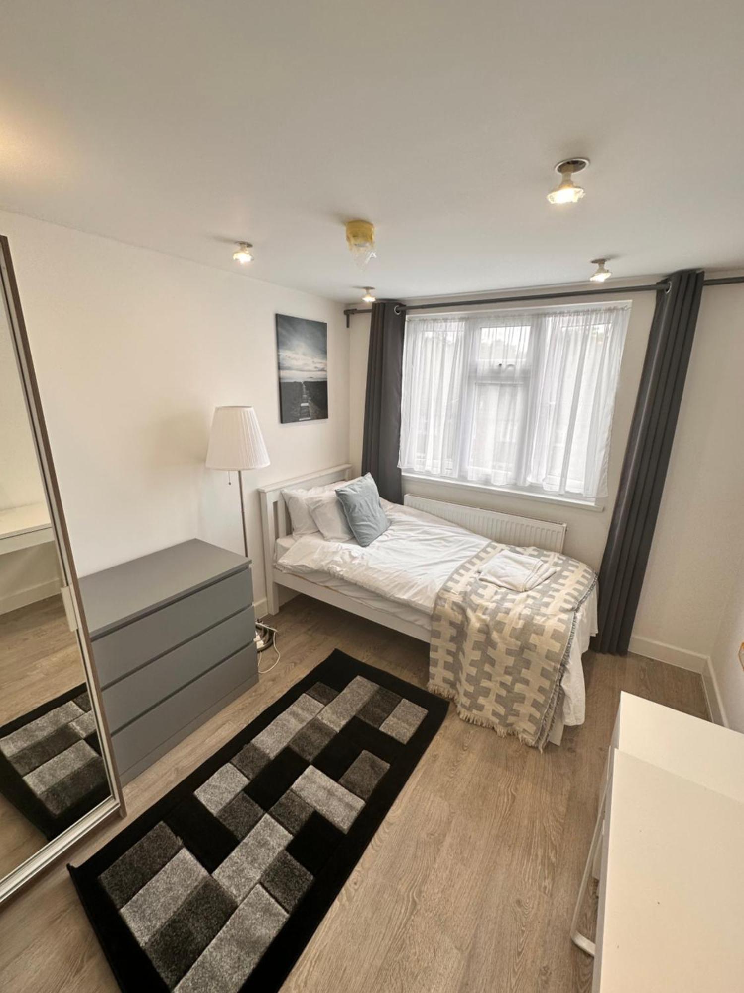Double And Single In Bromley By Bow Guest house