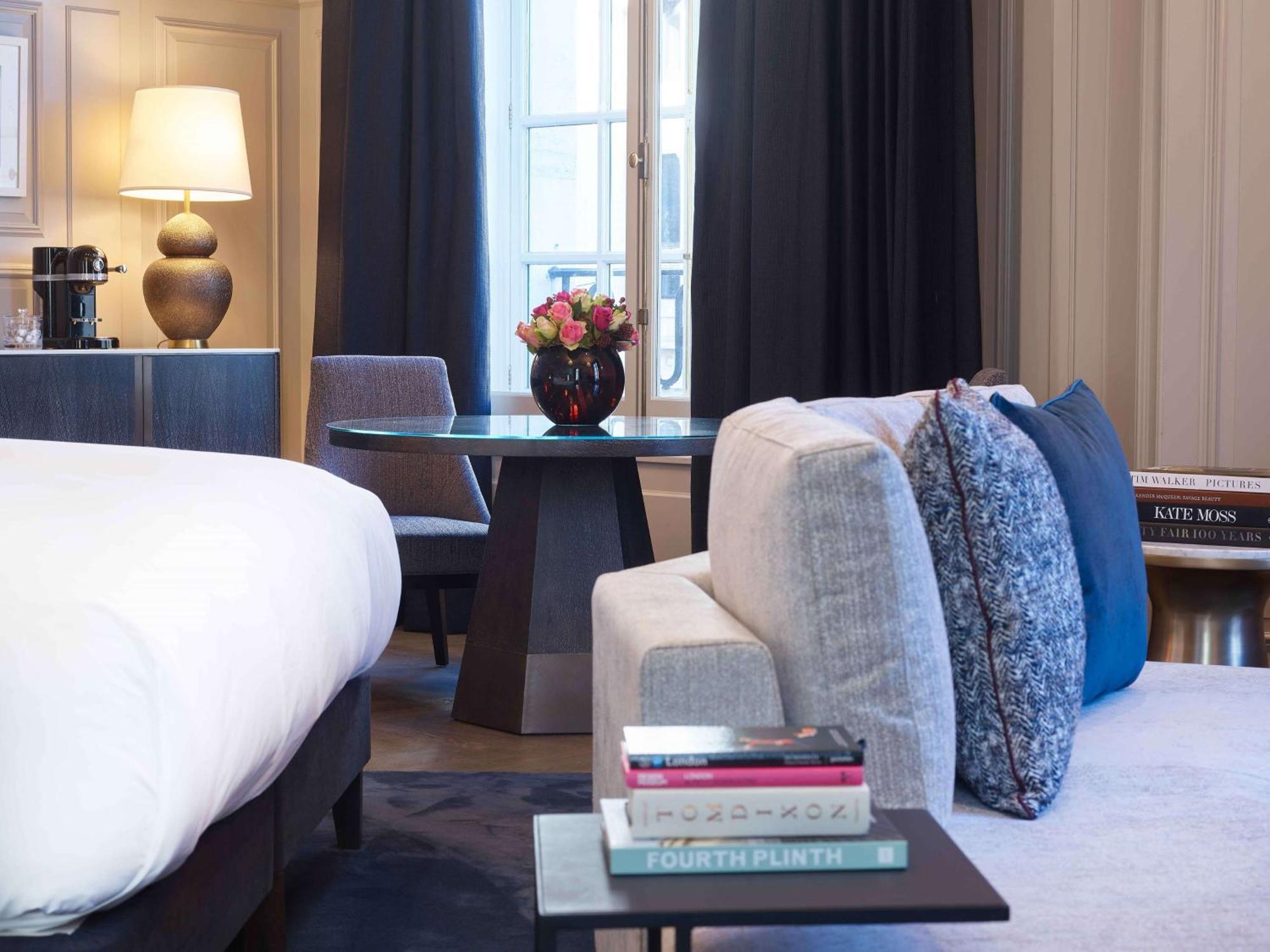 The Trafalgar St. James, Curio Collection By Hilton London