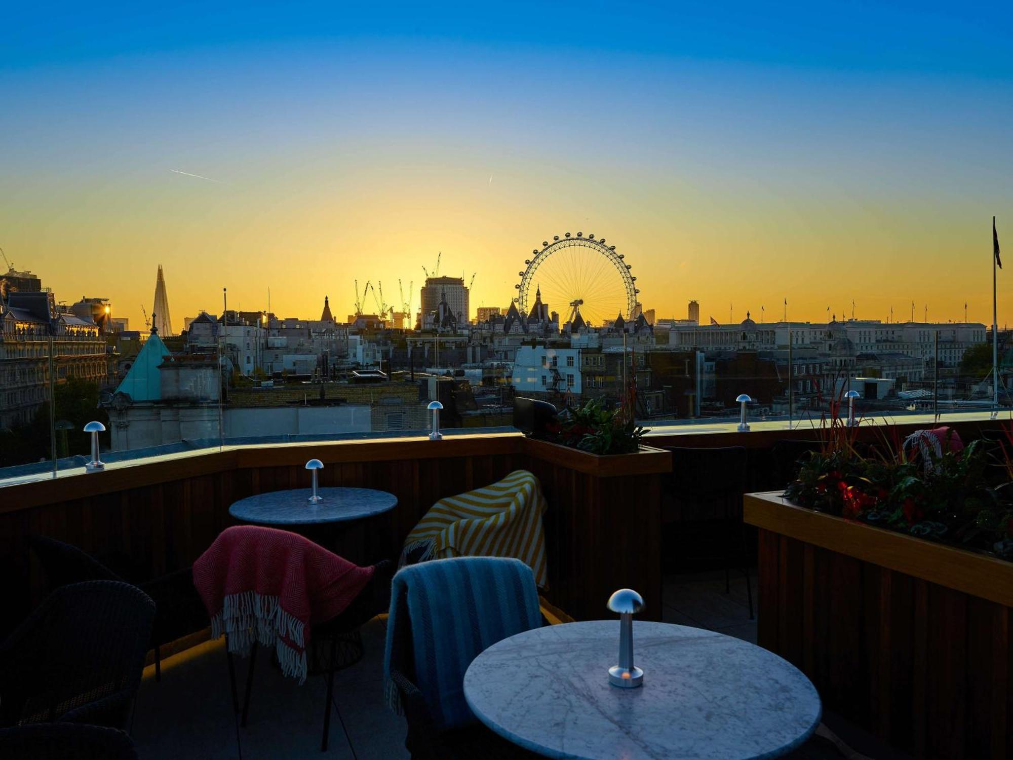 The Trafalgar St. James, Curio Collection By Hilton Hotel 5*