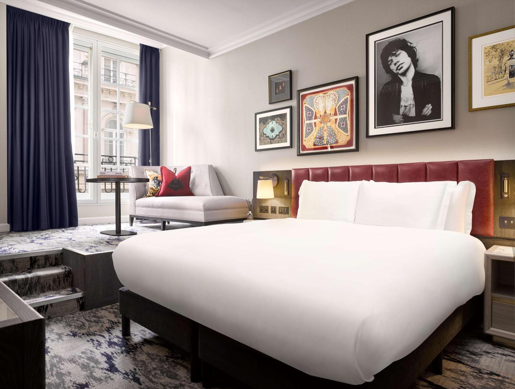 The Trafalgar St. James, Curio Collection By Hilton London