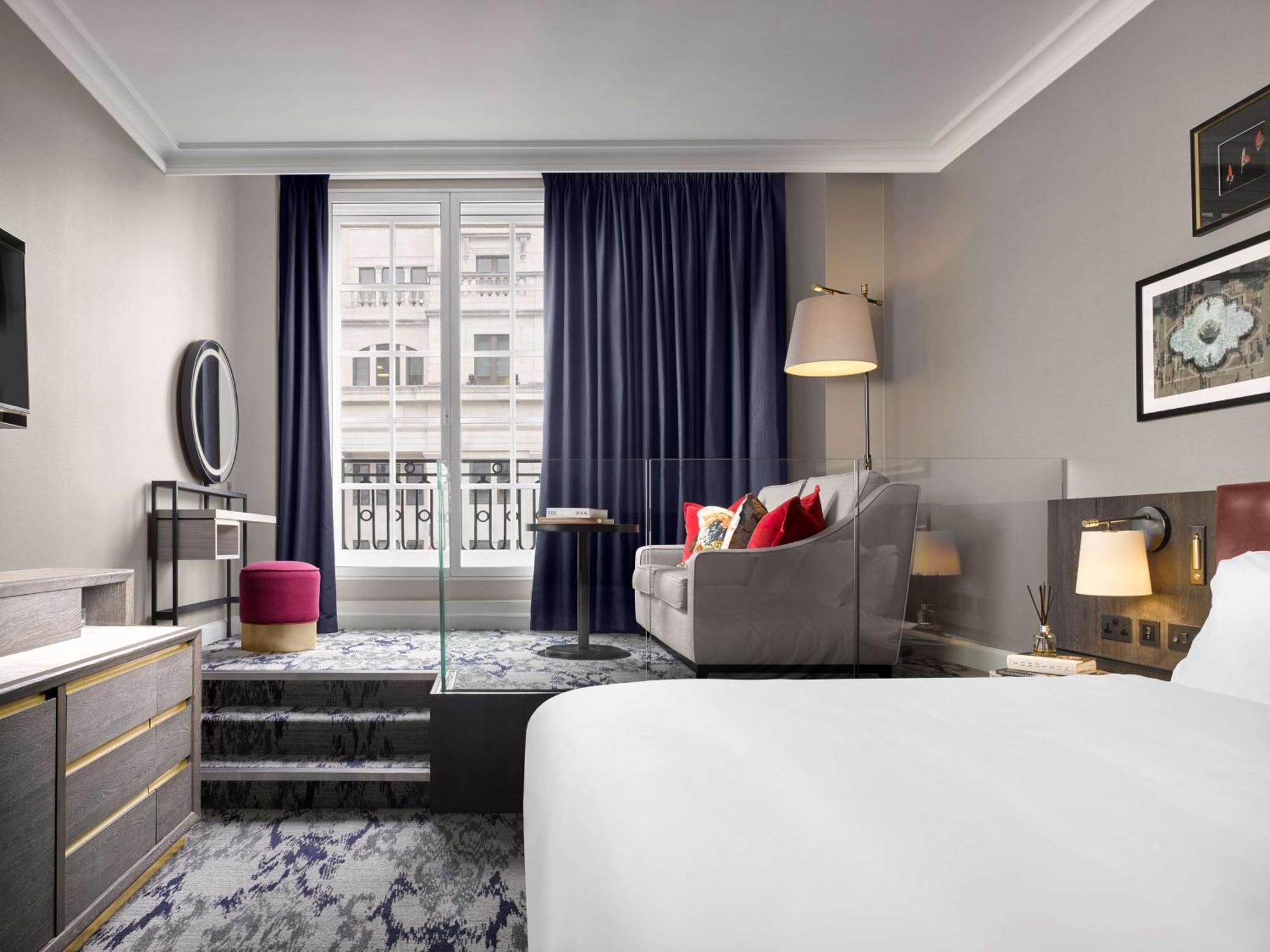 The Trafalgar St. James, Curio Collection By Hilton Hotel 5*