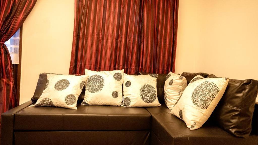 Spacious 2 Bedroom Flat * Londen