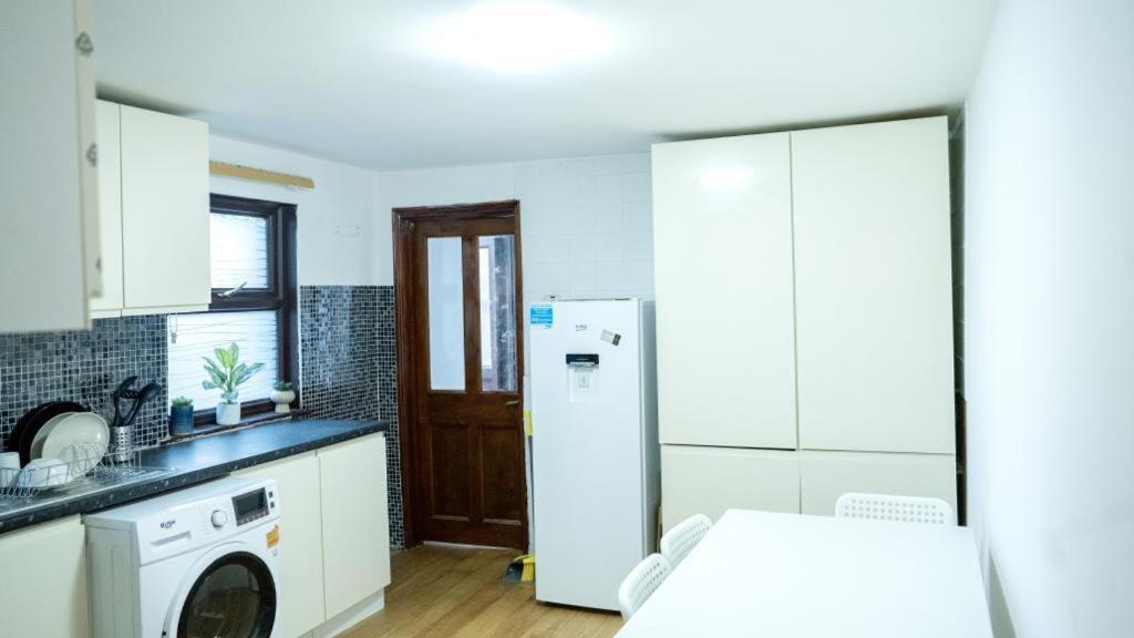 Spacious 2 Bedroom Flat Londen