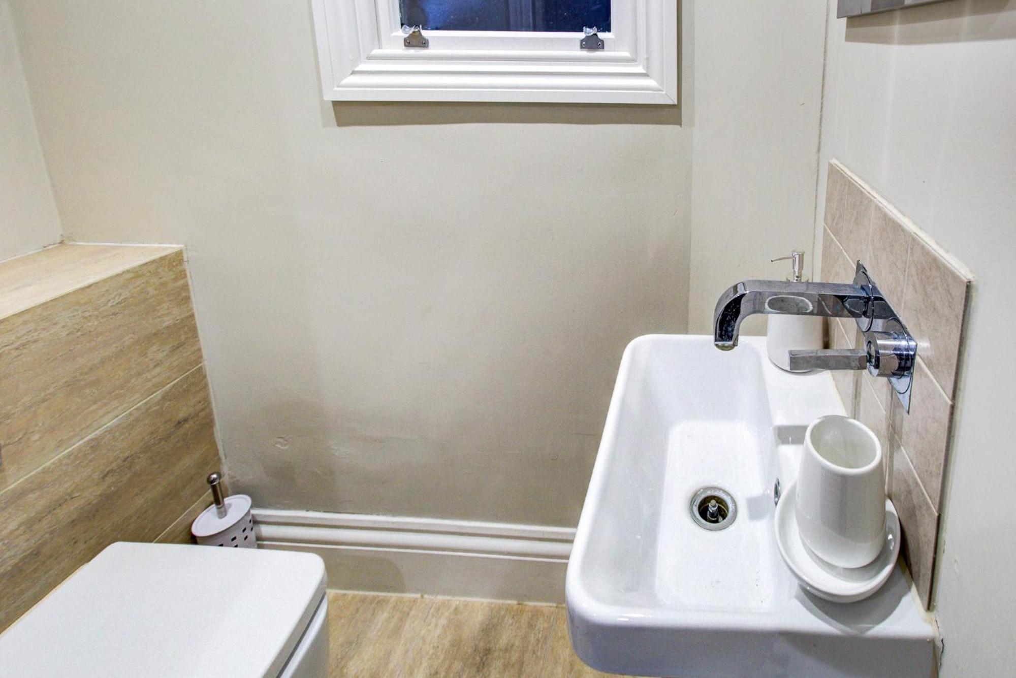 Hybrid Resi - Battersea Near Power Station *