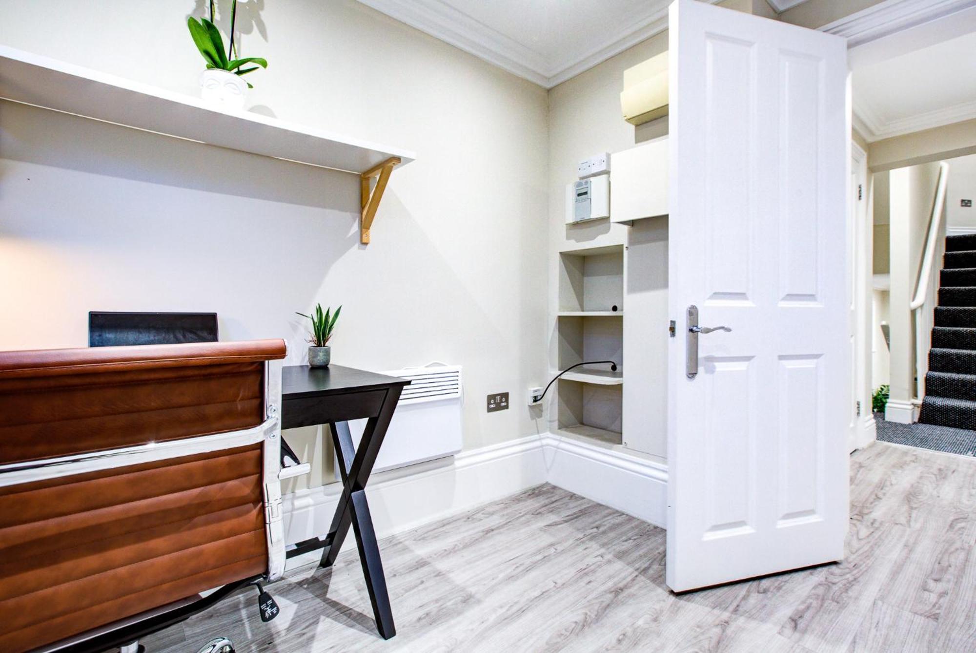 Appartement Hybrid Resi - Battersea Near Power Station Londen
