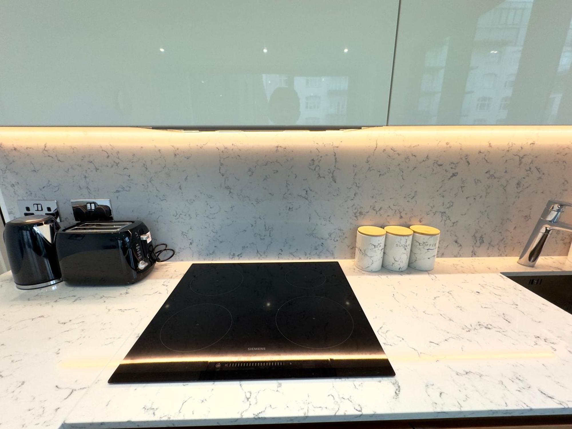 Tower Bridge, Luxury Flat With Beautiful Garden Views * Londen