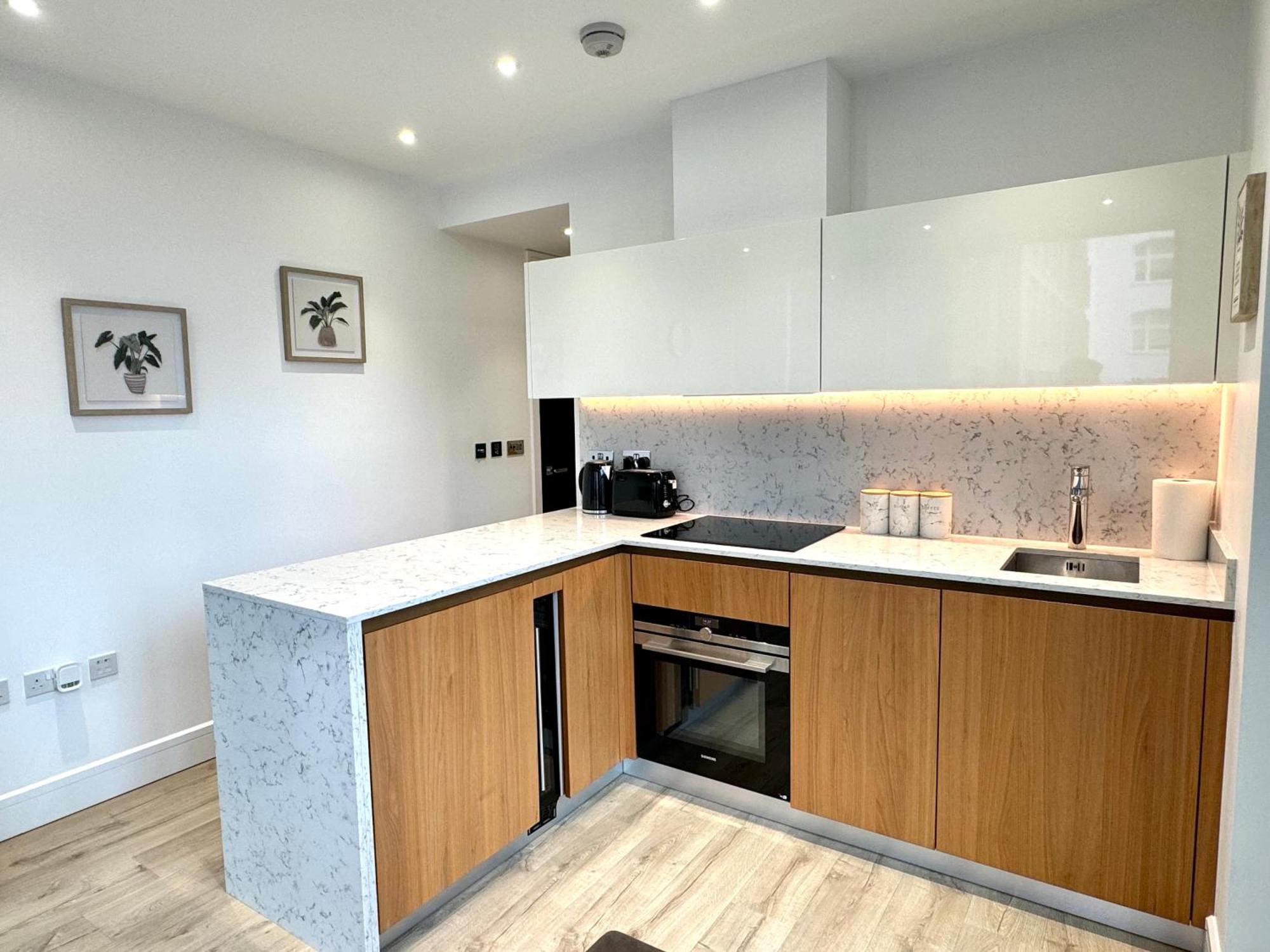 Tower Bridge, Luxury Flat With Beautiful Garden Views * Londen