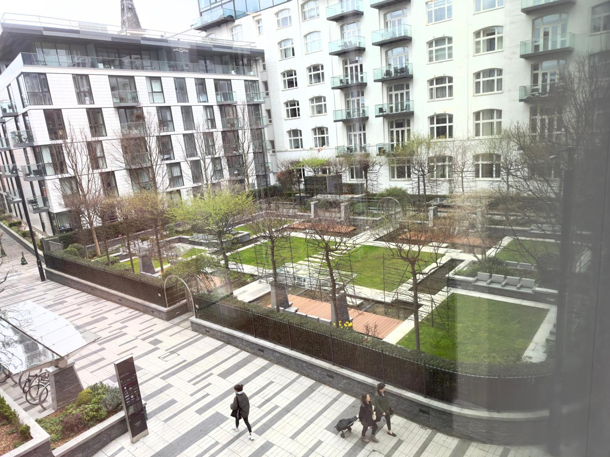 Tower Bridge, Luxury Flat With Beautiful Garden Views Appartement Londen
