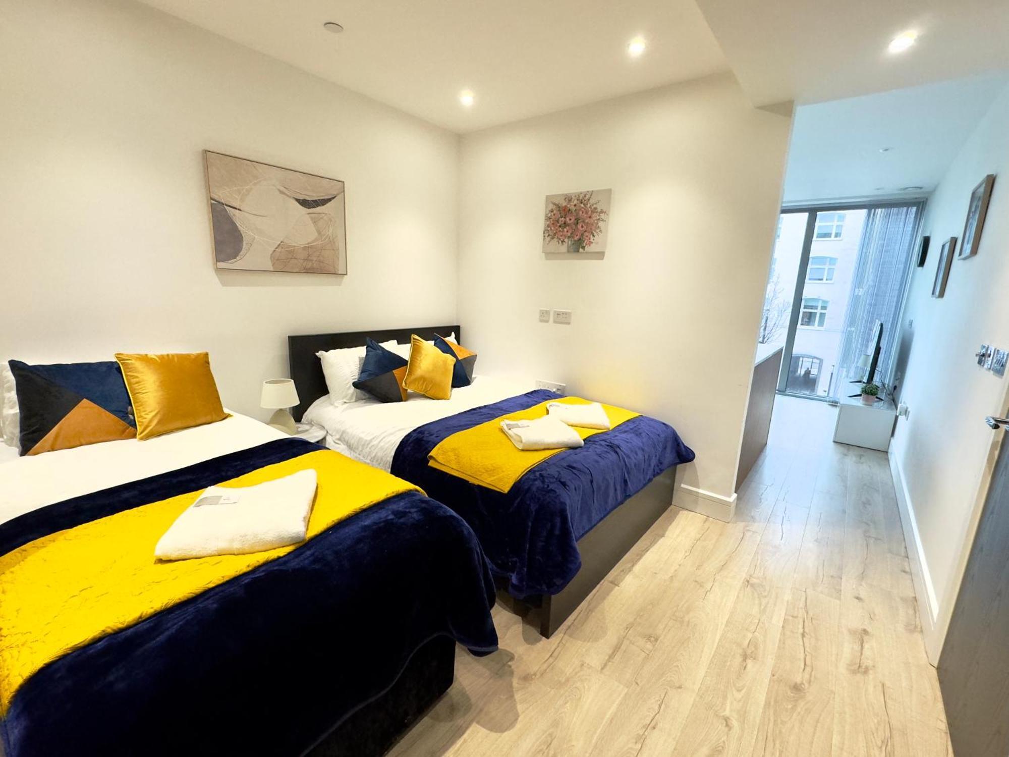 Tower Bridge, Luxury Flat With Beautiful Garden Views * Londen