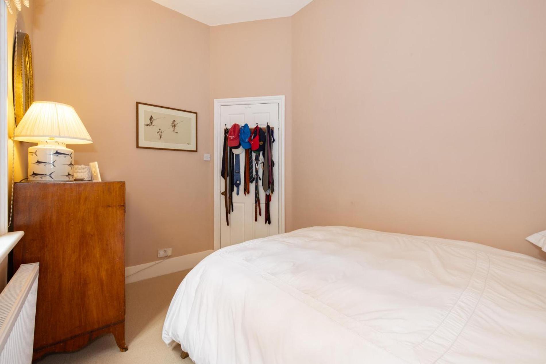 Traditional Treasure - 3 Bedroom By Hyde Park Apartment *