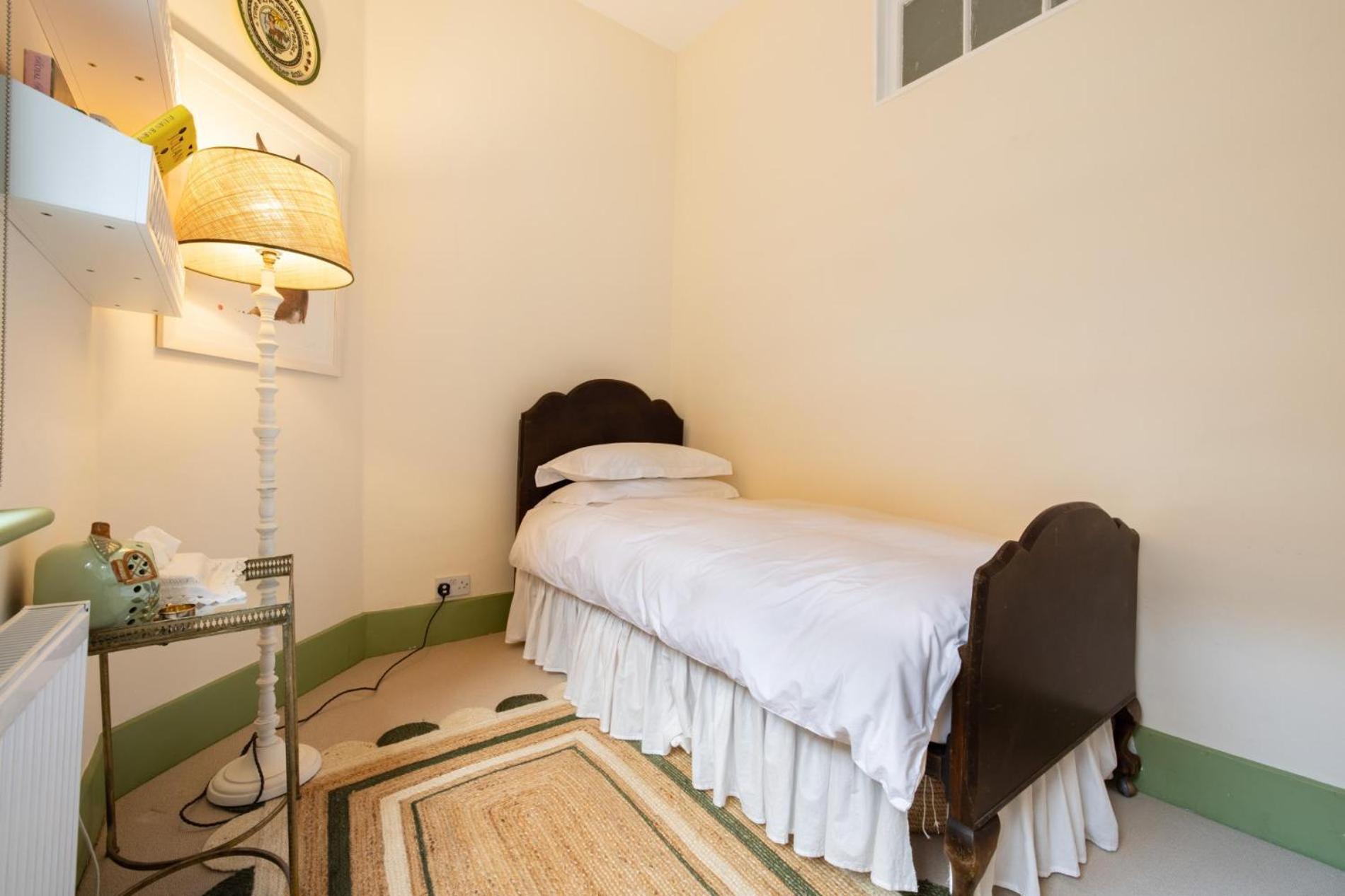 Traditional Treasure - 3 Bedroom By Hyde Park Apartment London