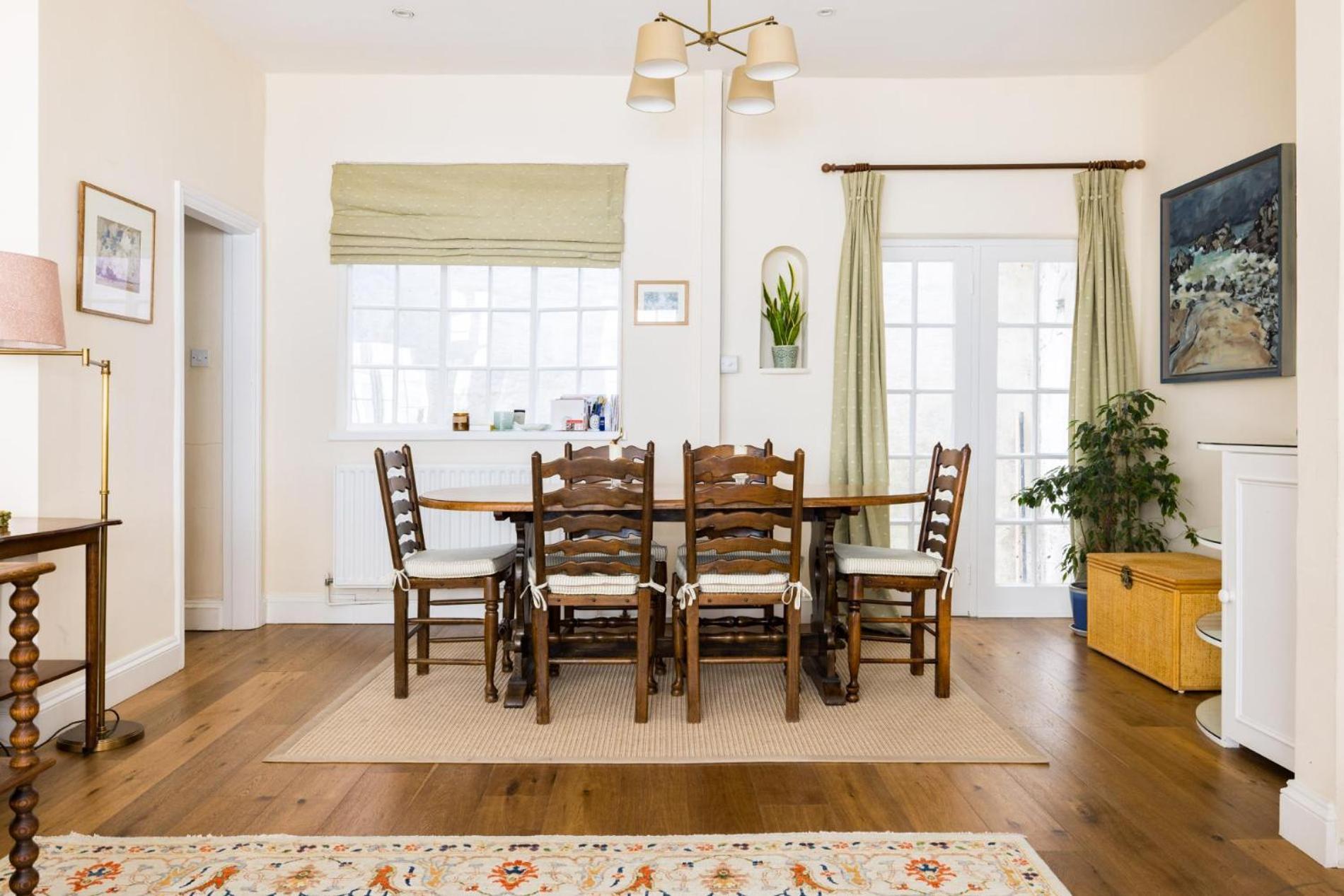 Traditional Treasure - 3 Bedroom By Hyde Park London