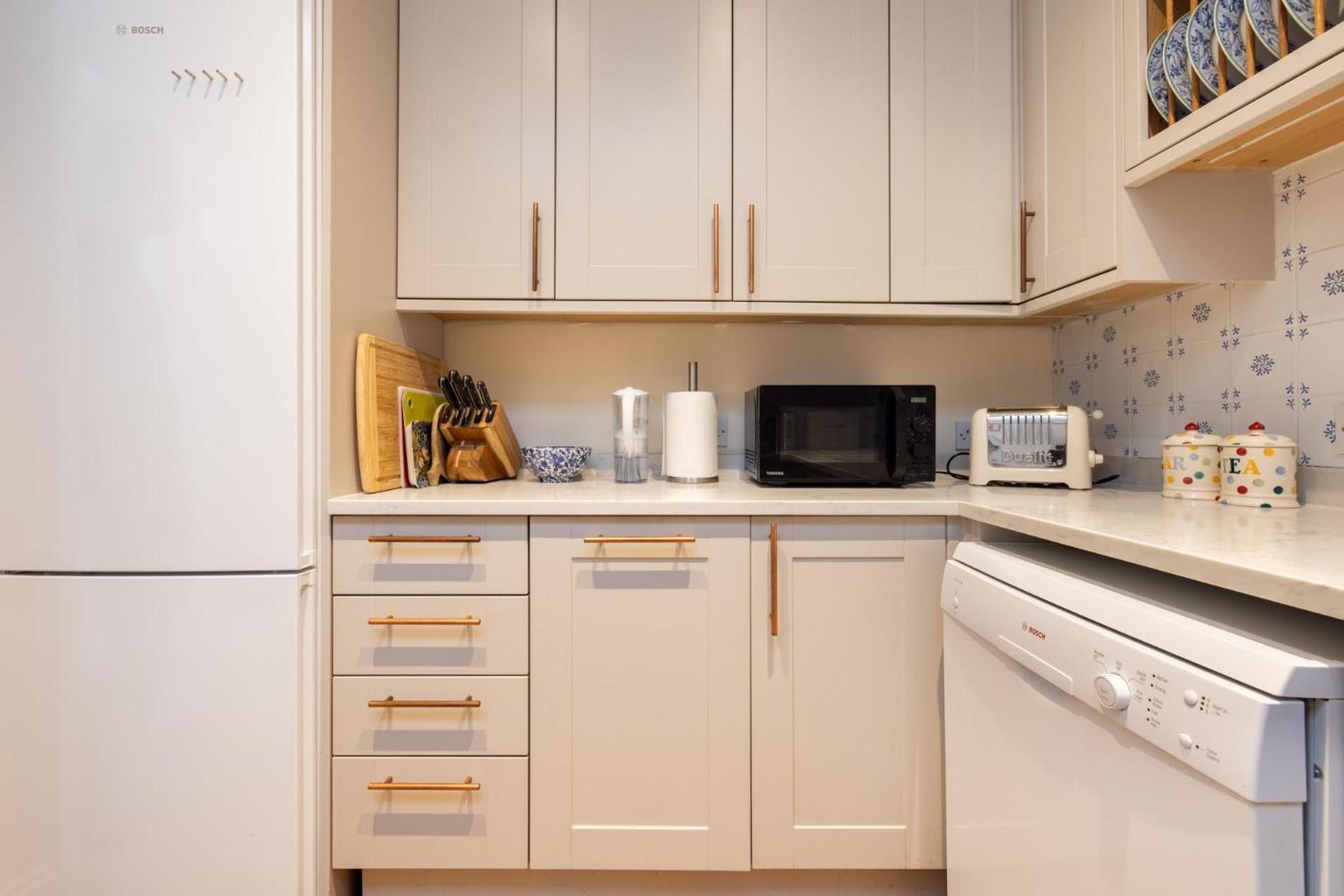 Traditional Treasure - 3 Bedroom By Hyde Park