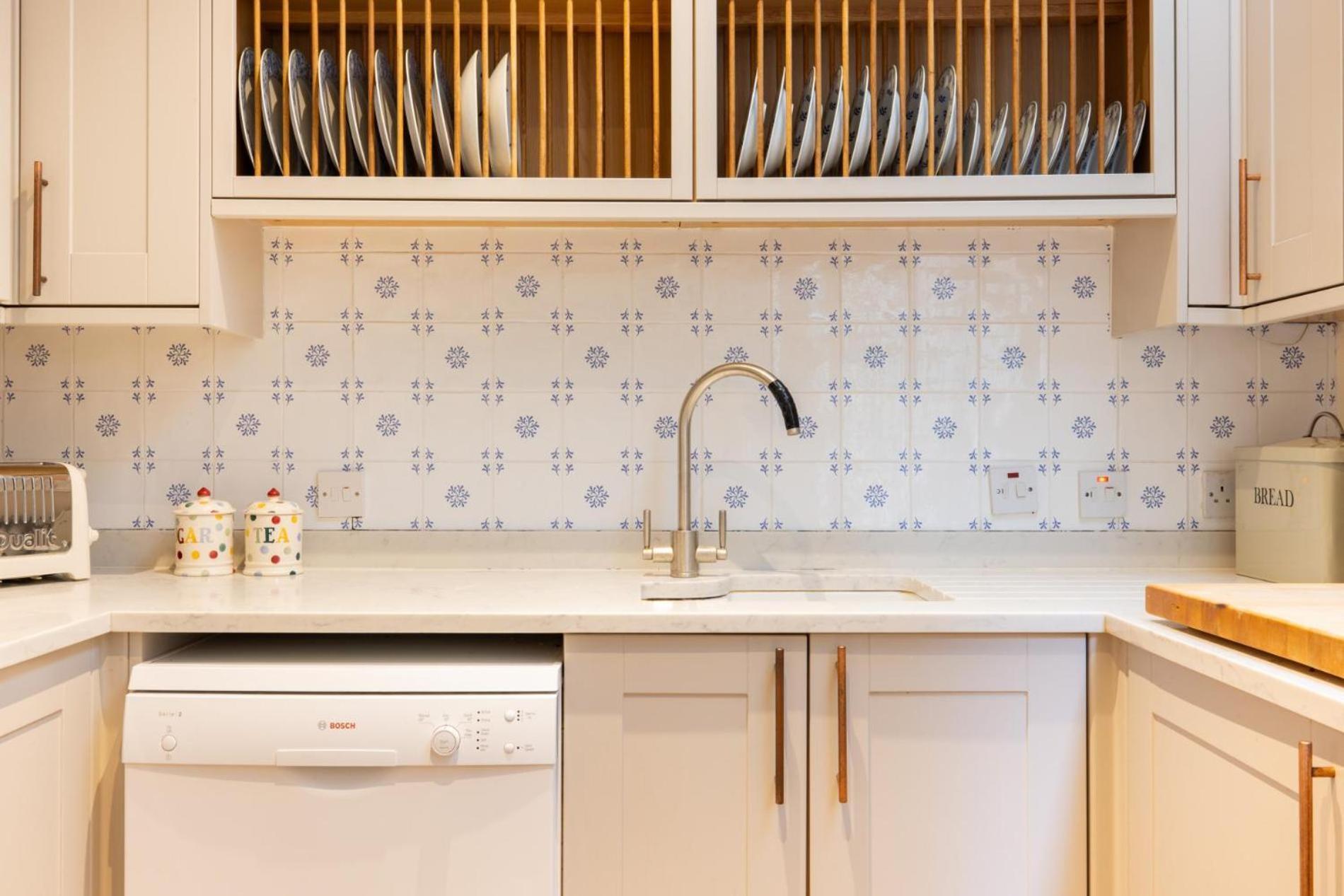 Traditional Treasure - 3 Bedroom By Hyde Park * London