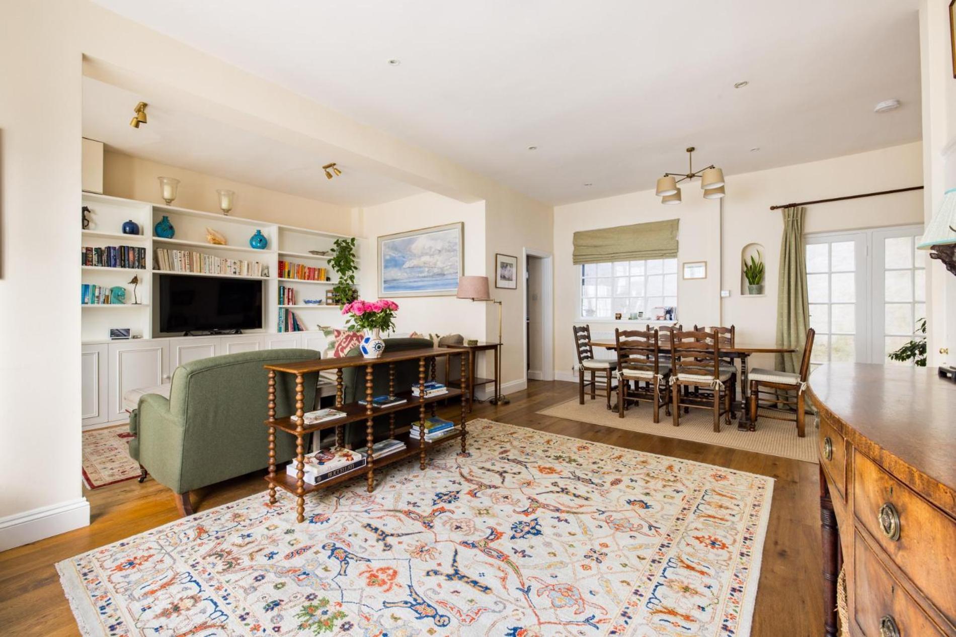 Apartment Traditional Treasure - 3 Bedroom By Hyde Park