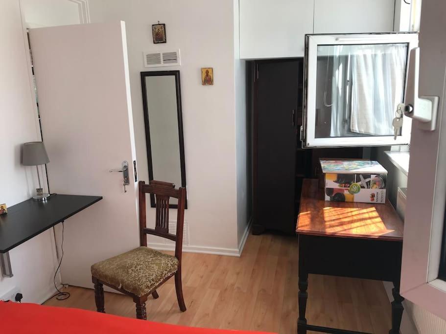 Bright & Spacious In Battersea, Appartement Londen
