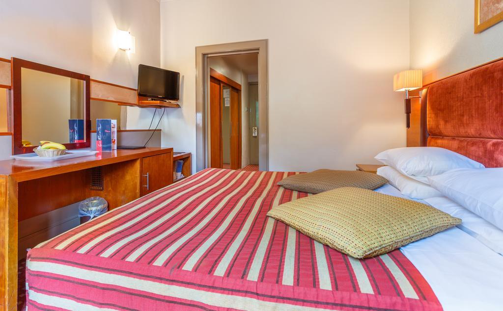 Hotel La Reserve London