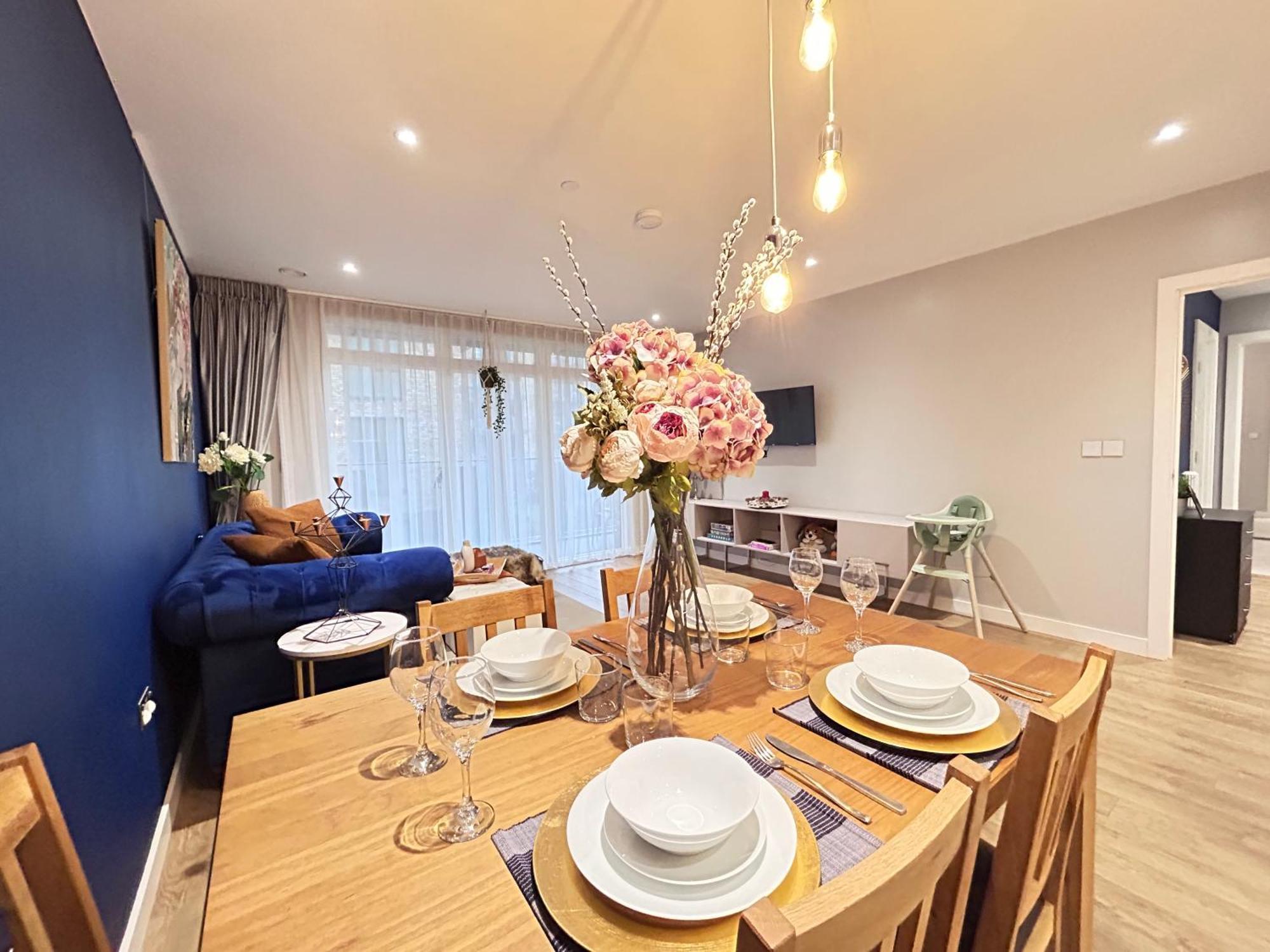 Apartment Canary Wharf, Sleeps 4, Fast Wifi, Gym, Prime Location