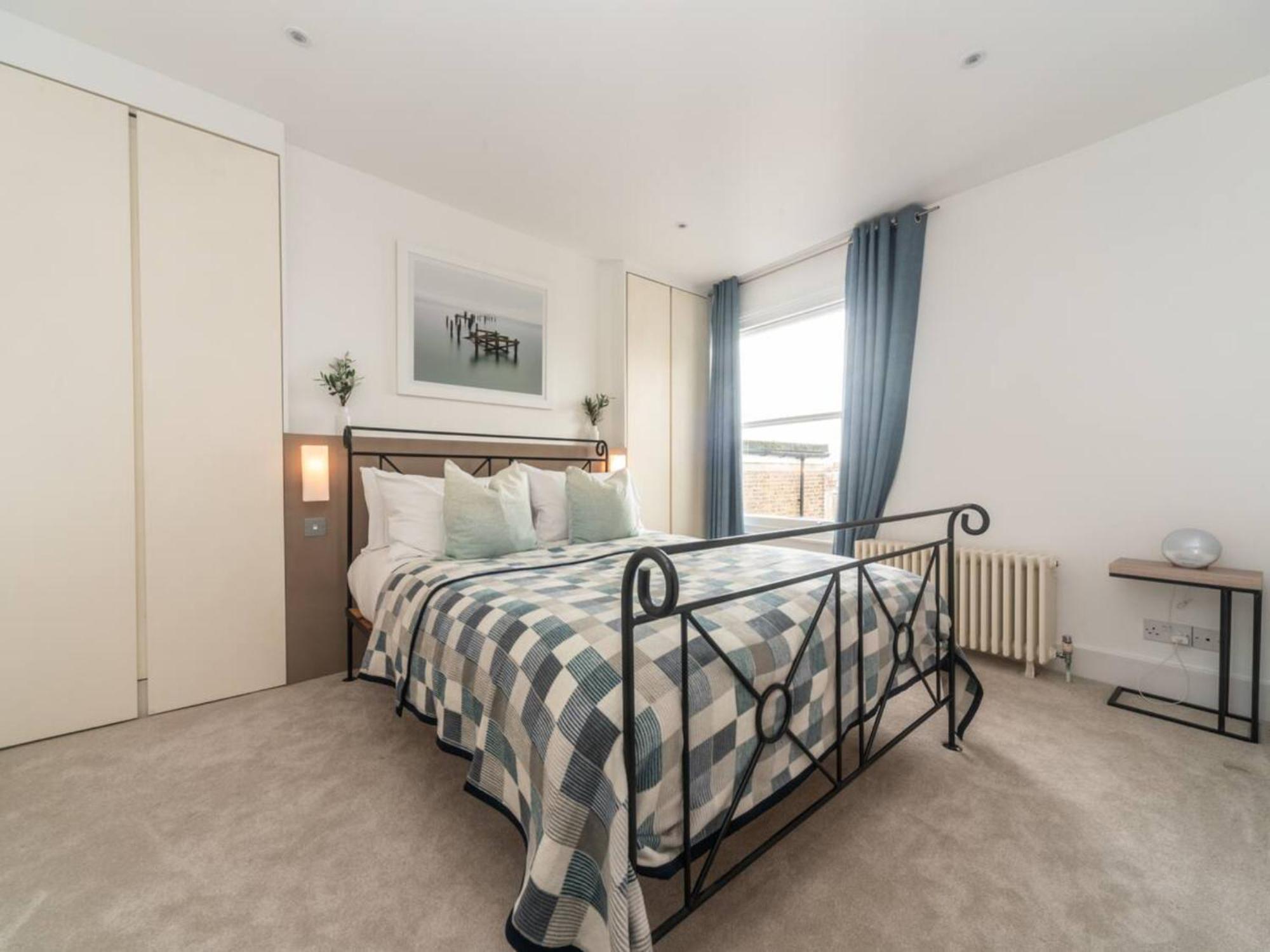 Pass The Keys Stylish 3-bed Duplex Near Notting Hill * London