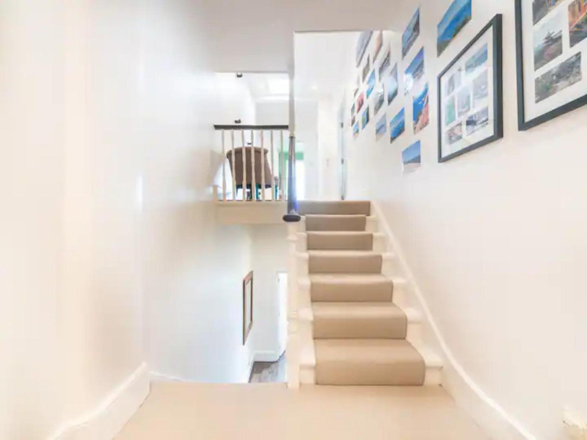 Pass The Keys Stylish 3-bed Duplex Near Notting Hill