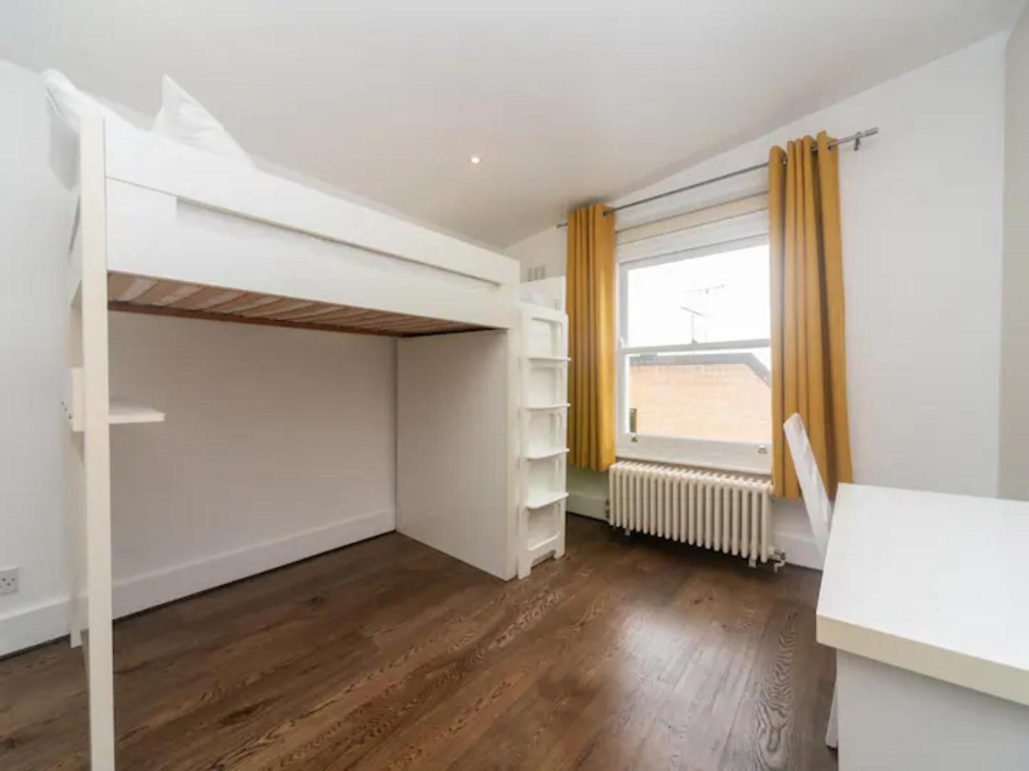 Pass The Keys Stylish 3-bed Duplex Near Notting Hill Apartment