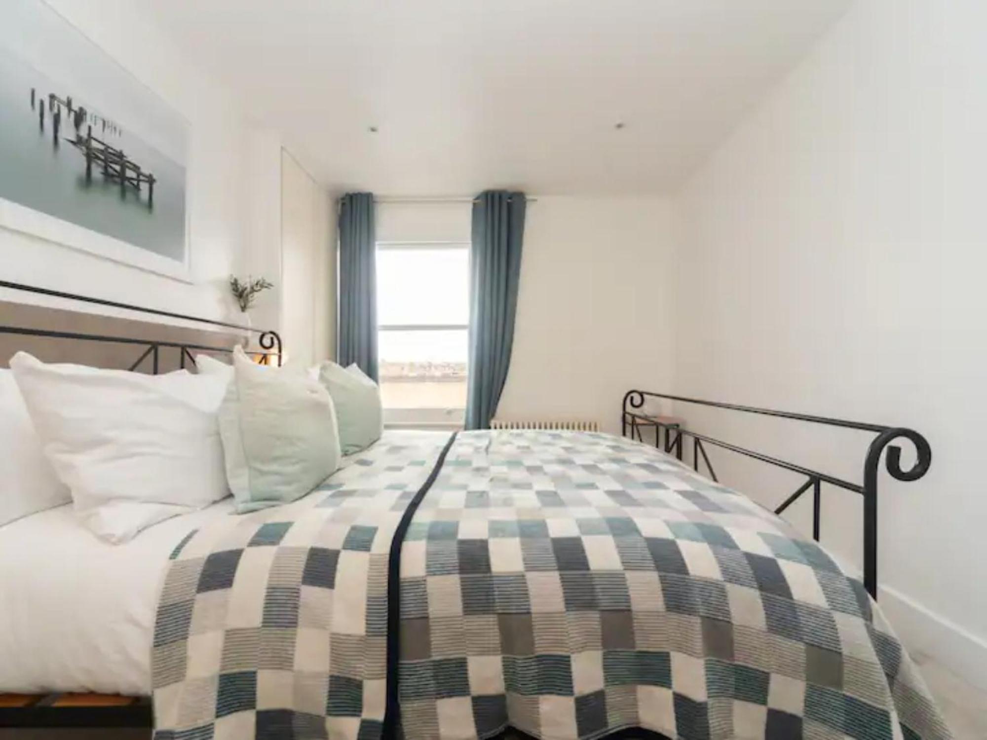 Pass The Keys Stylish 3-bed Duplex Near Notting Hill Apartment