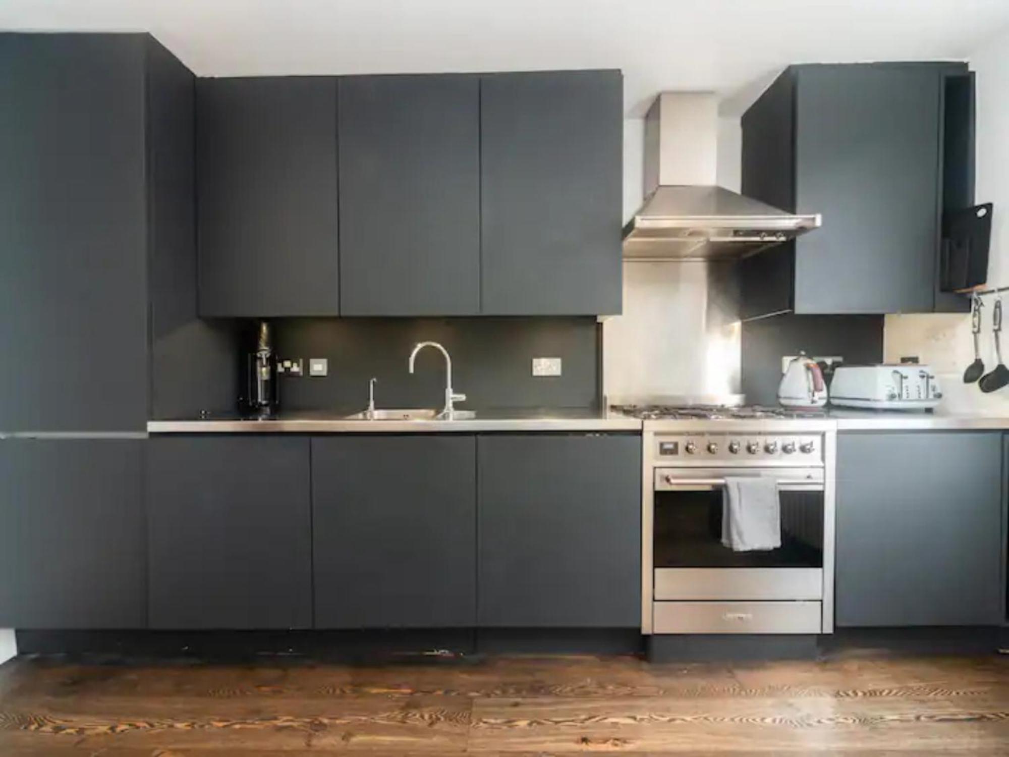 Pass The Keys Stylish 3-bed Duplex Near Notting Hill * London
