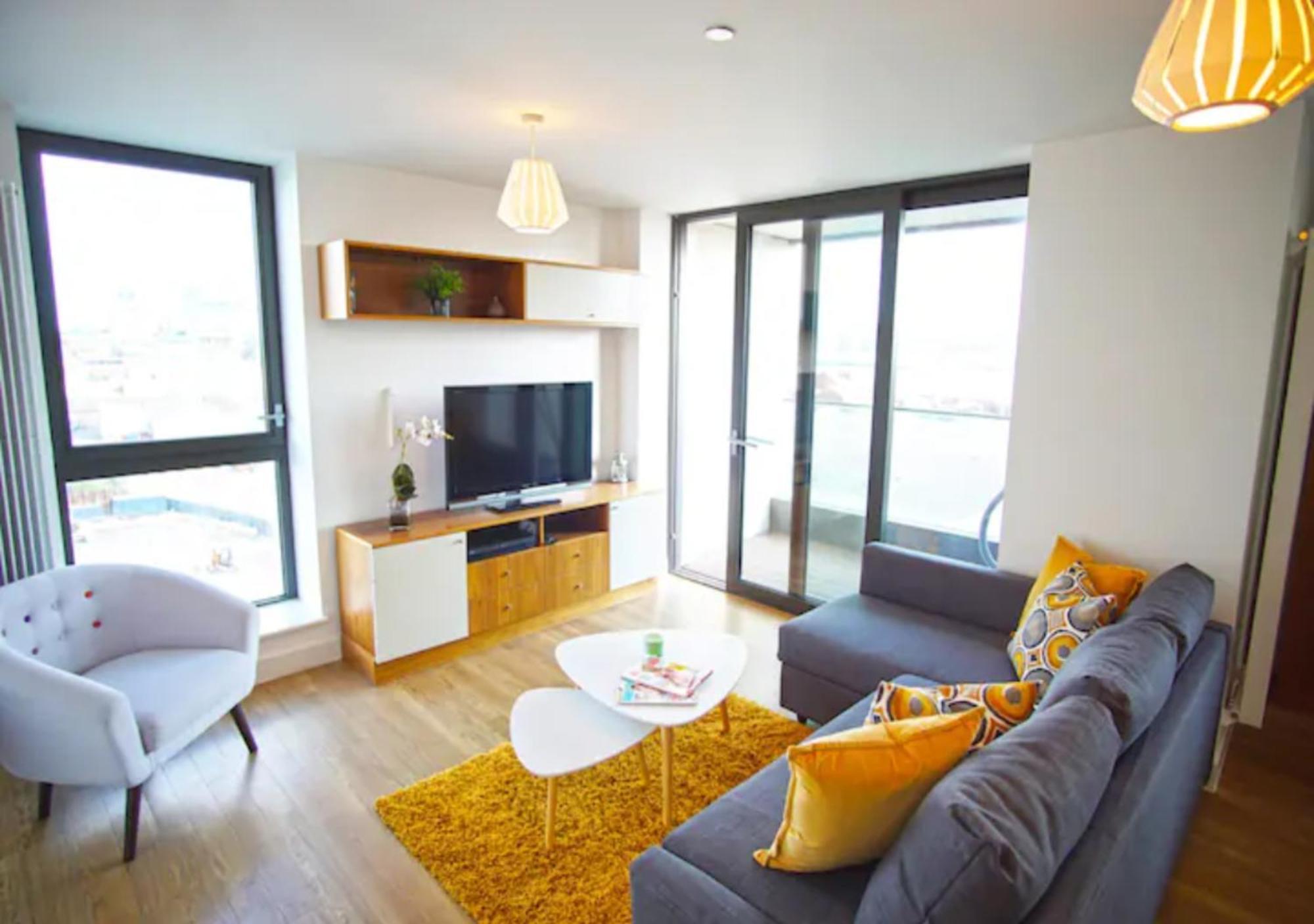 Apartment Deluxe Spacious 2br Flat Near Excel And O2 Arena *