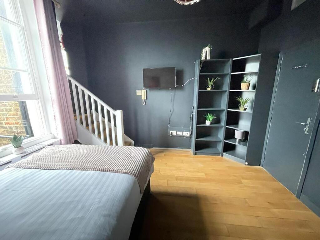 Portobello Road Artistic 'budget' Apartamento Londres
