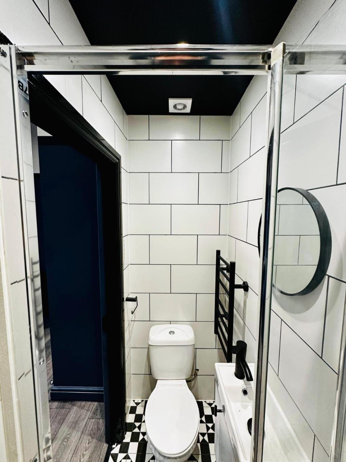 39 Blue House Luxury Ensuite Ideal For Tourists Gasthuis *