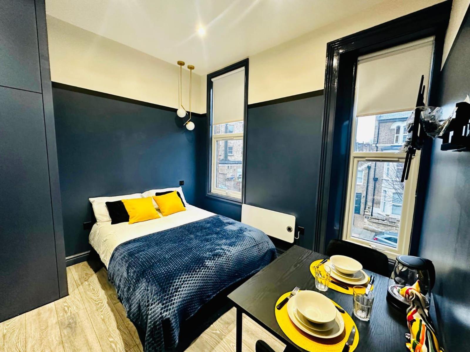39 Blue House Luxury Ensuite Ideal For Tourists Gasthuis