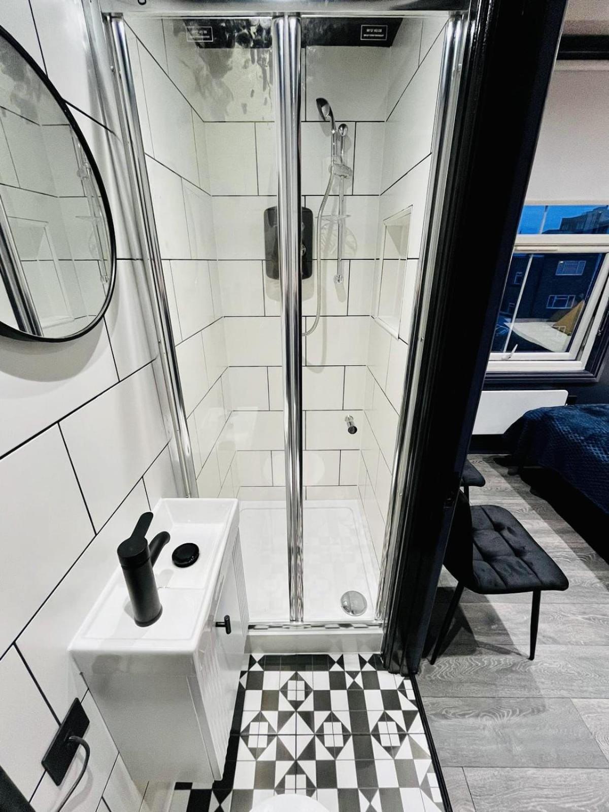 39 Blue House Luxury Ensuite Ideal For Tourists Londen