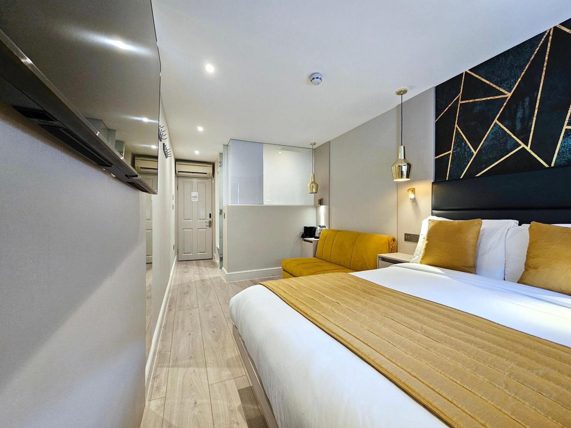 Apartahotel Nox Hyde Park 4*